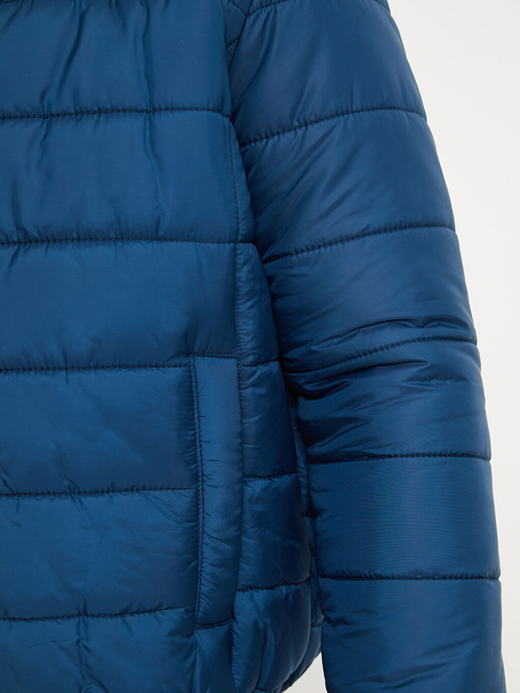 Standard Fit Hooded Men's Puffer Coat-3