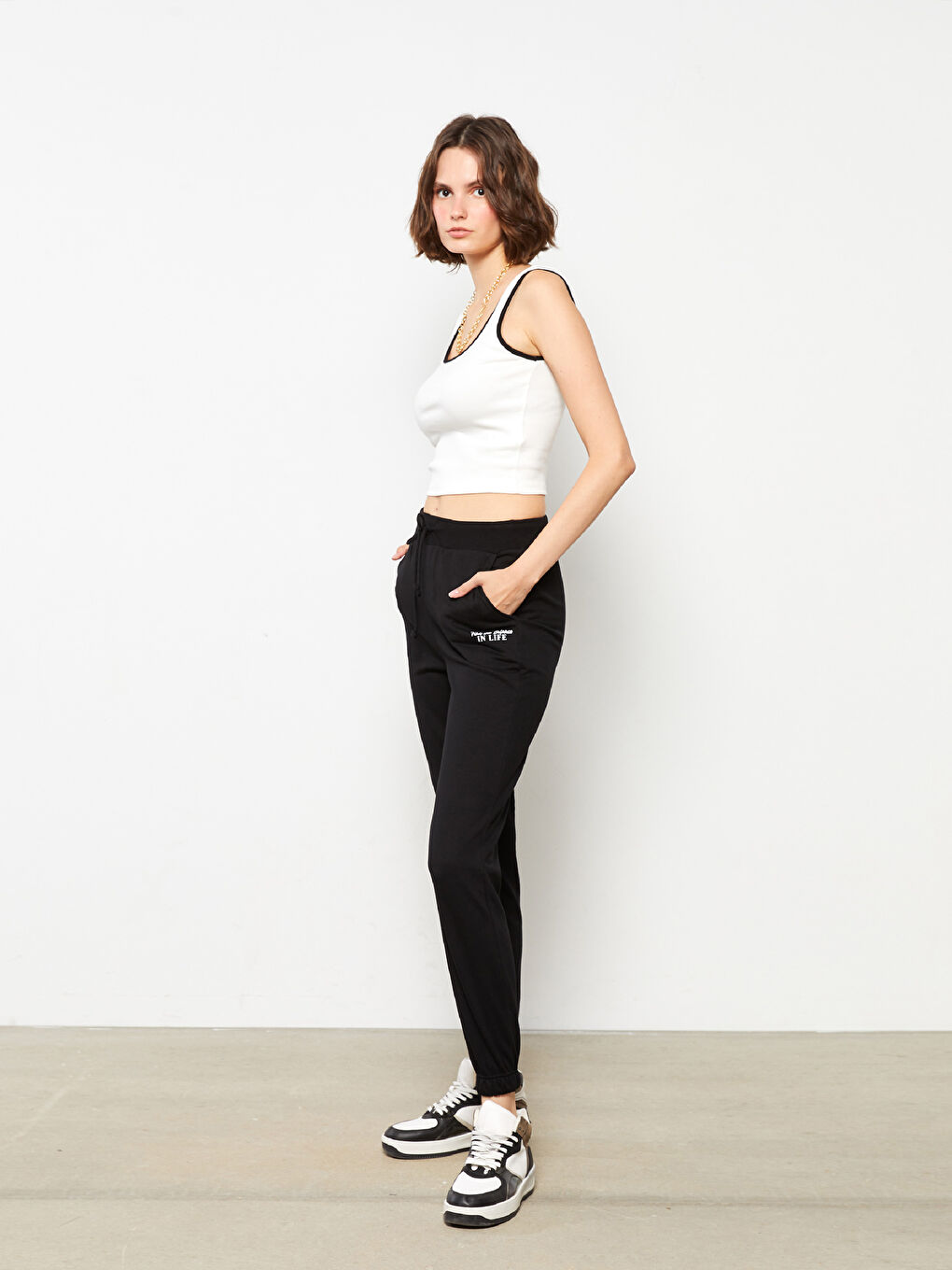 Elasticated Waist Embroidered Women's Jogger Sweatpants -W26764Z8-RQN