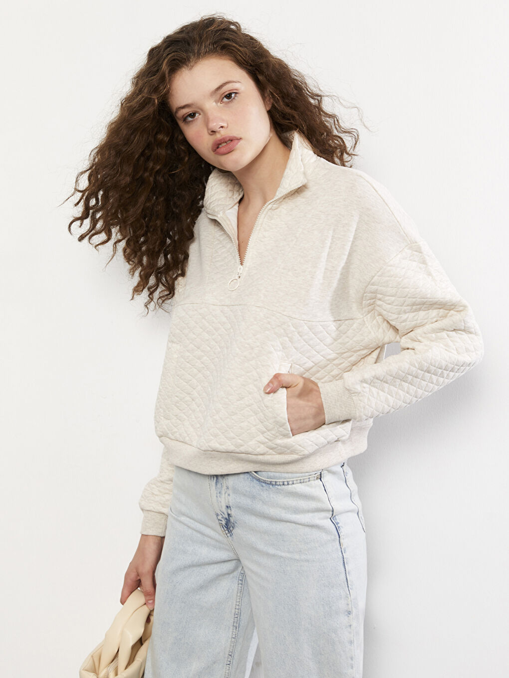 LCW Vision Dik Yaka Kendinden Desenli Uzun Kollu Kadın Sweatshirt -W26789Z8-L8T