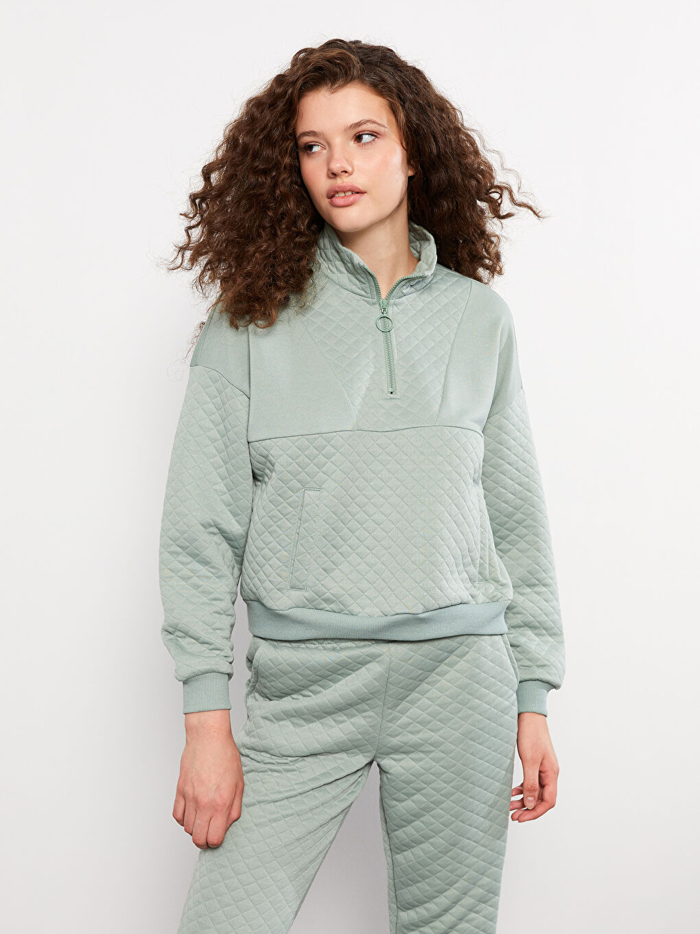 LCW Vision Trichterkragen Gesteppt Gemustert Langarm Sweatshirt für Damen -W26793Z8-GC8