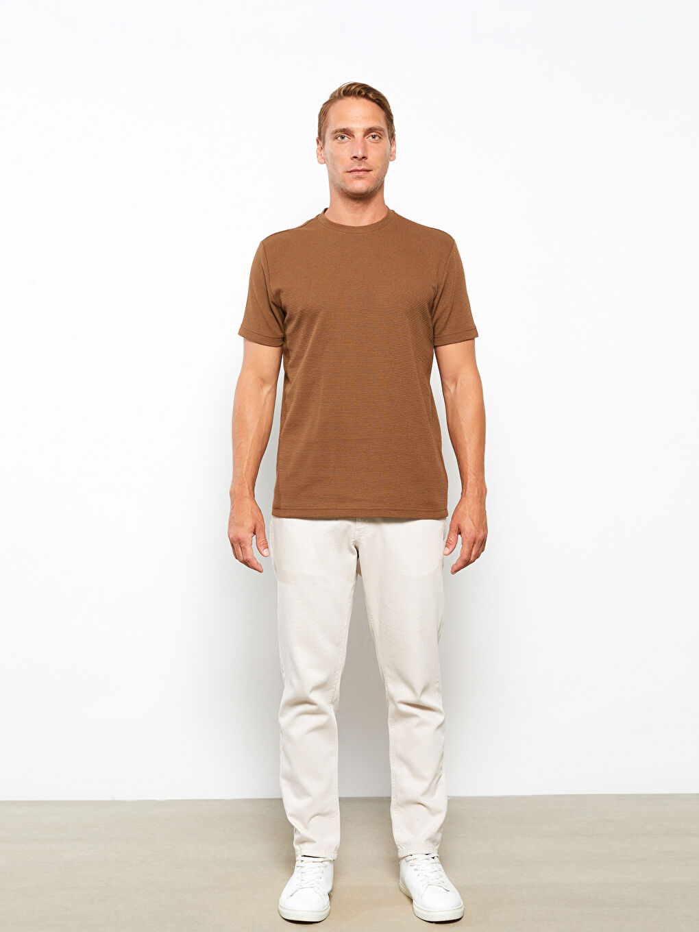 Kahverengi Bisiklet Yaka Kısa Kollu Erkek Tişört-1