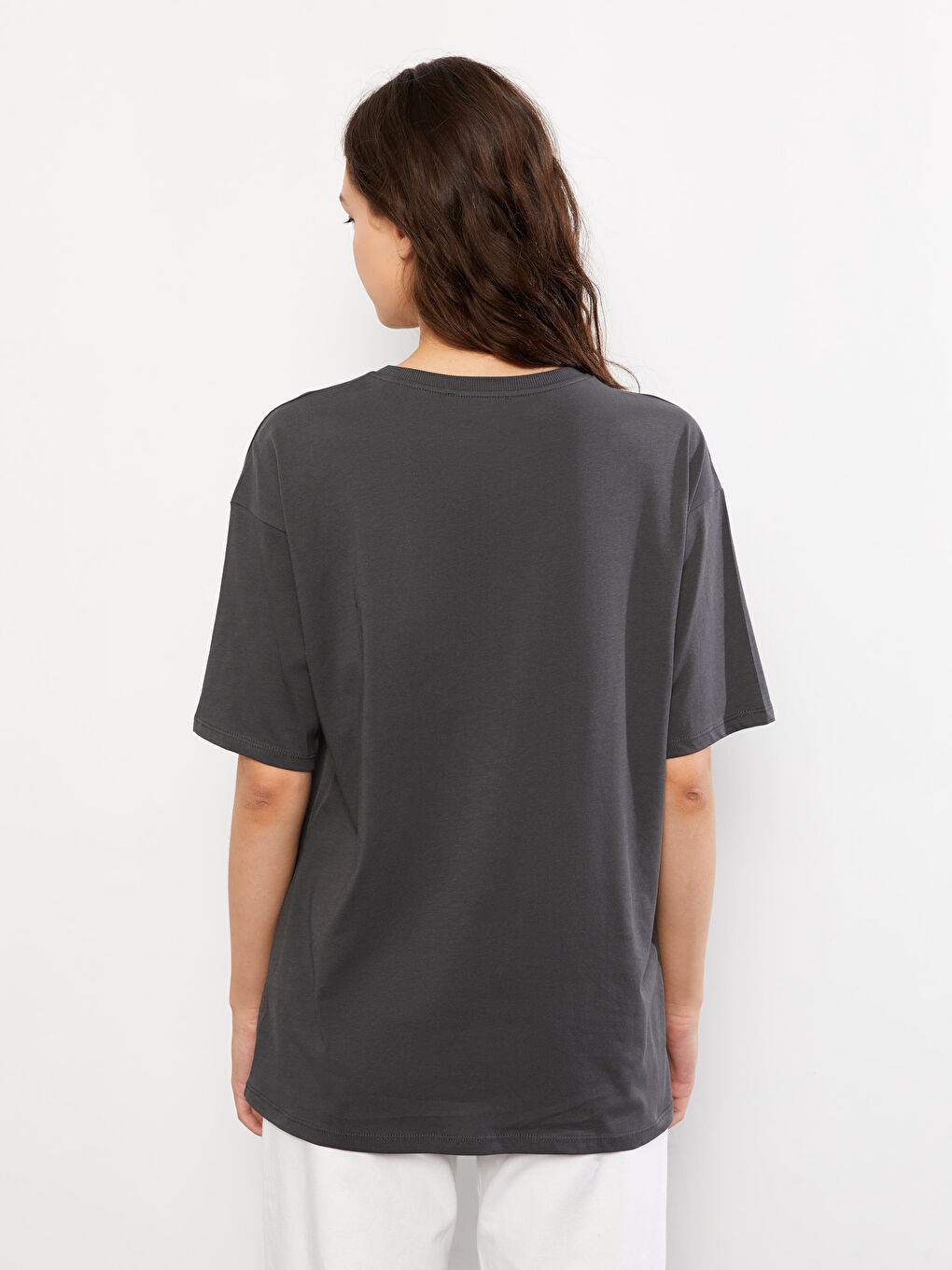 Antrasit Bisiklet Yaka Baskılı Kısa Kollu Pamuklu Kadın Tişört-4