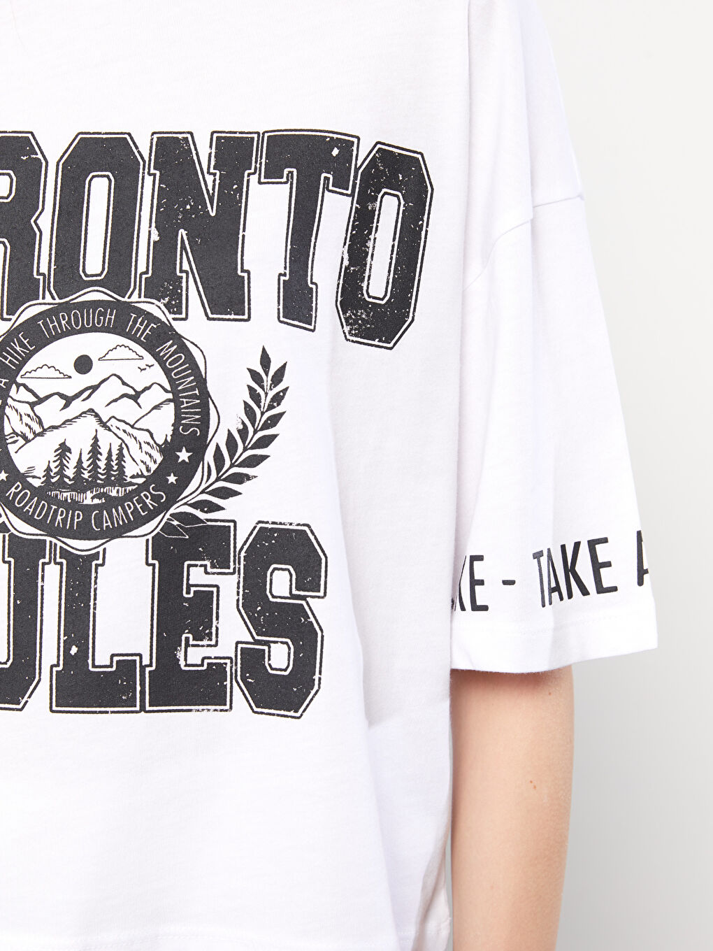 Crew Neck Printed Short Sleeve Women's Crop Top-2