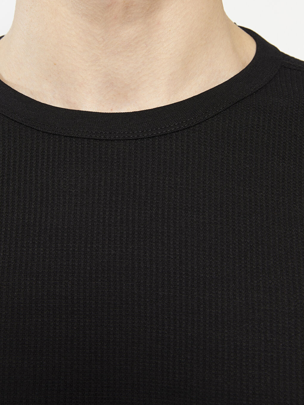 Siyah Bisiklet Yaka Uzun Kollu Erkek Tişört-3