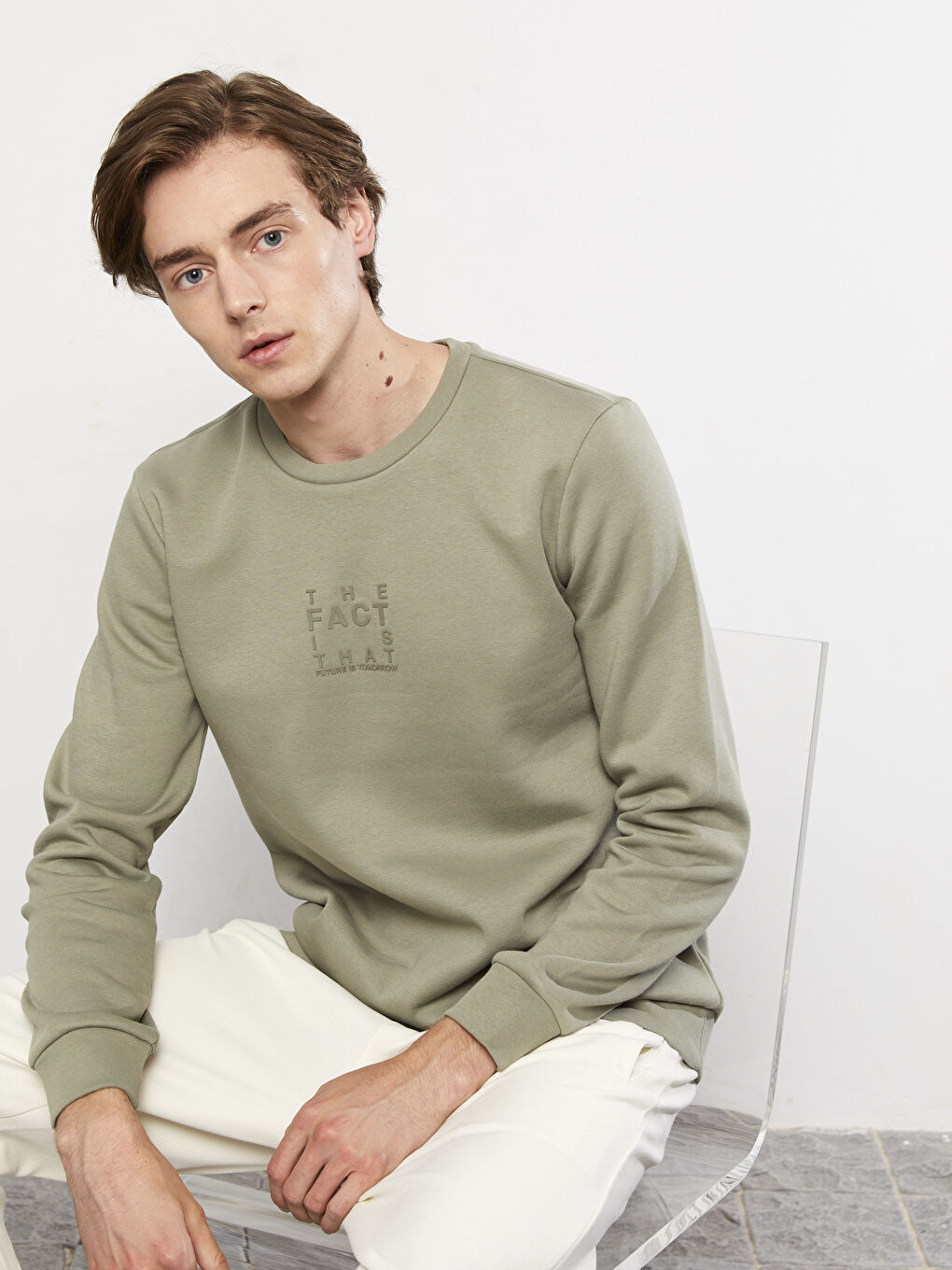 LCW Casual Açık Haki Bisiklet Yaka Uzun Kollu Baskılı Erkek Sweatshirt - 1