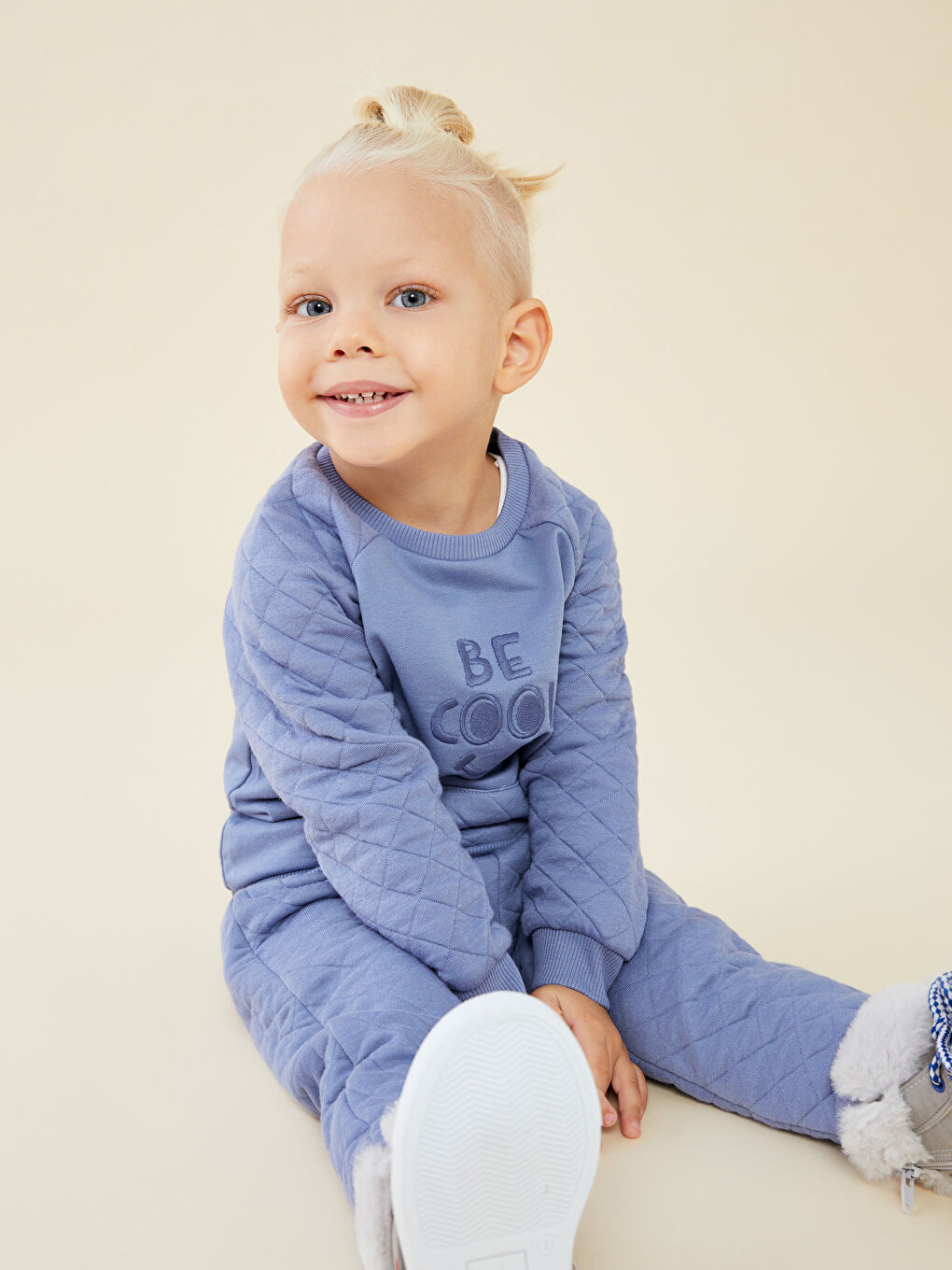 Mavi Bisiklet Yaka Uzun Kollu Nakış Detaylı Erkek Bebek Sweatshirt ve Eşofman Alt 2'li Takım