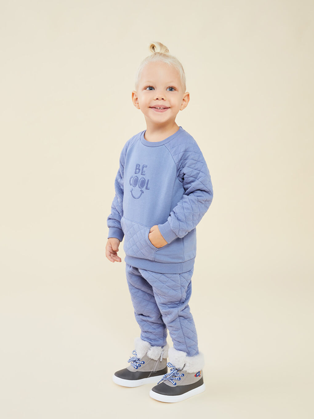 Mavi Bisiklet Yaka Uzun Kollu Nakış Detaylı Erkek Bebek Sweatshirt ve Eşofman Alt 2'li Takım-1