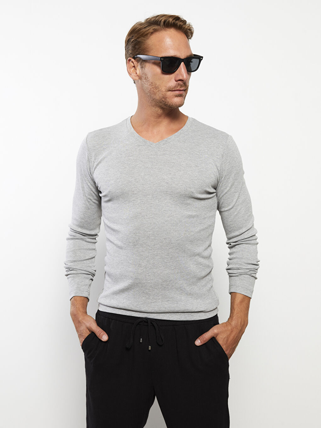 LCWAIKIKI Basic V-Ausschnitt Langarm Jersey Herren T-Shirt -W27158Z8-E3Z