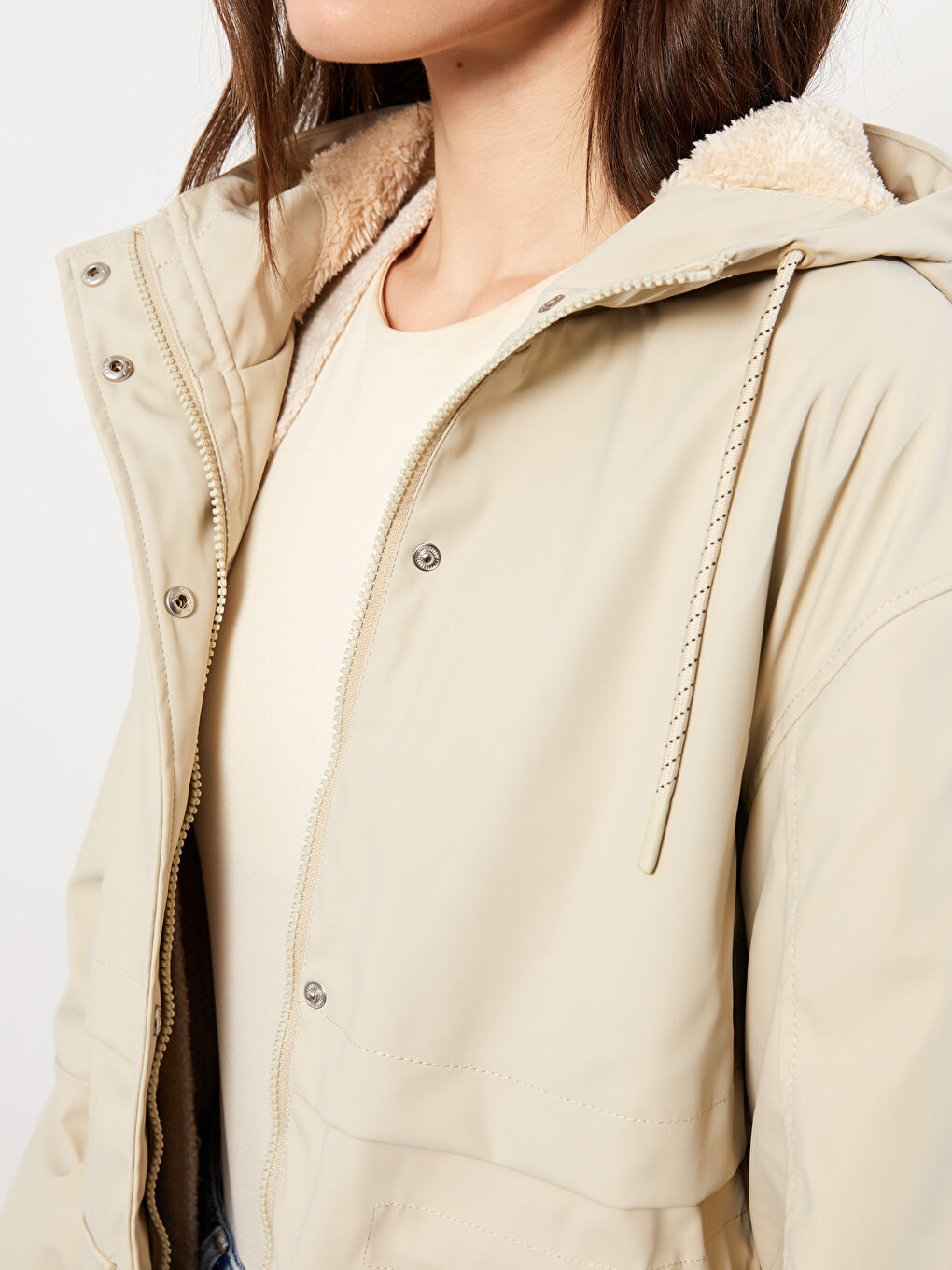 Bej Kadın Kapüşonlu Düz Parka-3