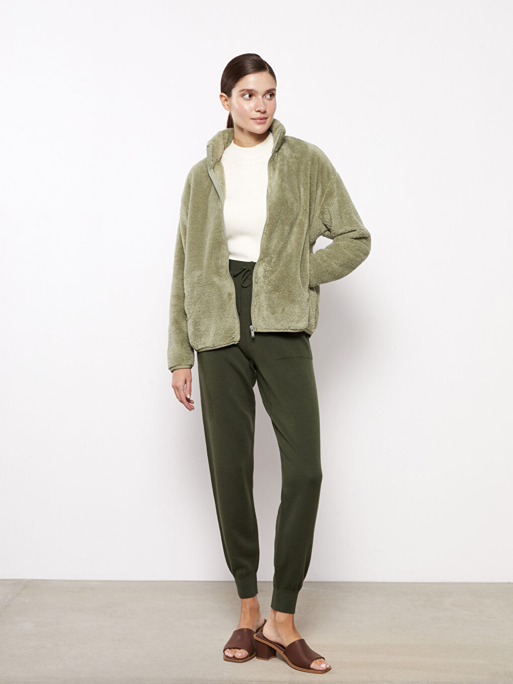 Yeşil Dik Yaka Düz Uzun Kollu Polar Kadın Spor Hırka-2