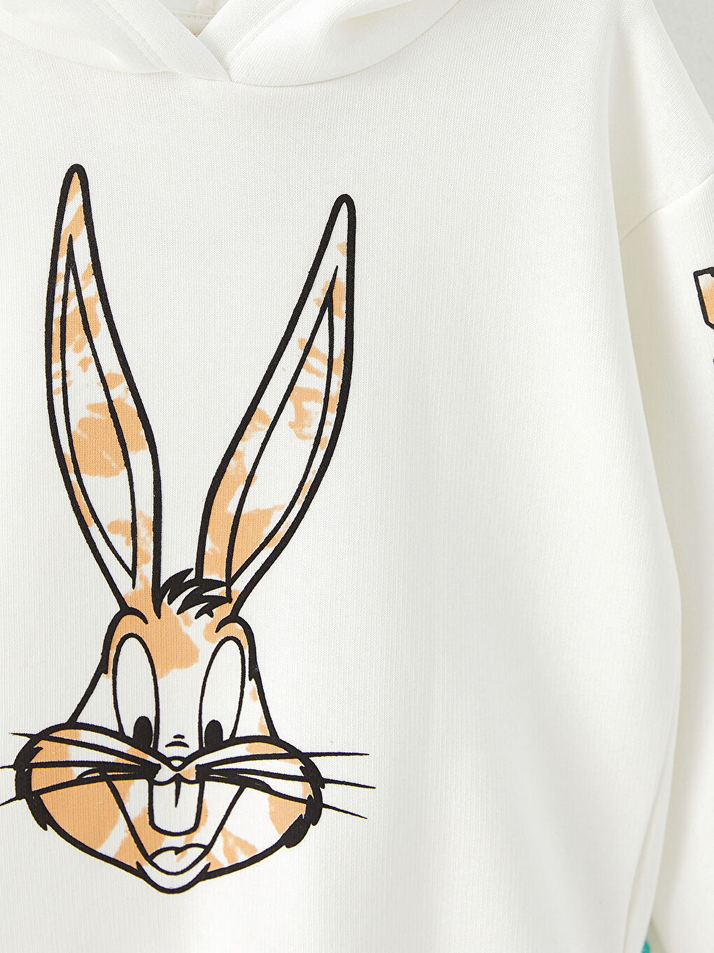 LCW Kids Bedrucktes Bugs Bunny Langarm-Sweatshirt mit Kapuze für Mädchen -W27308Z4-R9J
