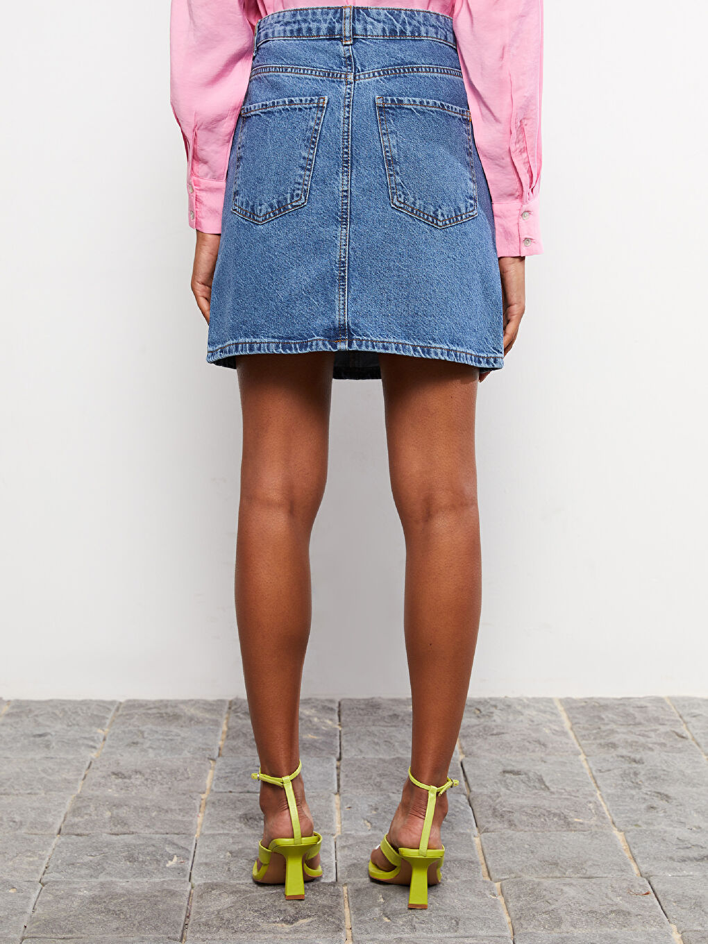 تنورة جينز عادية للسيدات-4