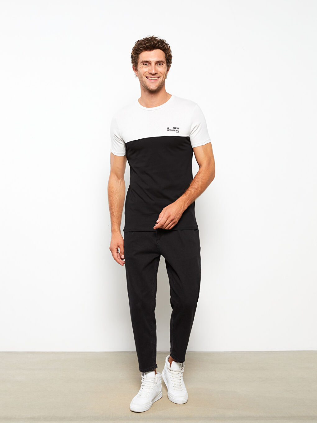 Siyah Bisiklet Yaka Kısa Kollu Renk Bloklu Penye Erkek Tişört-2