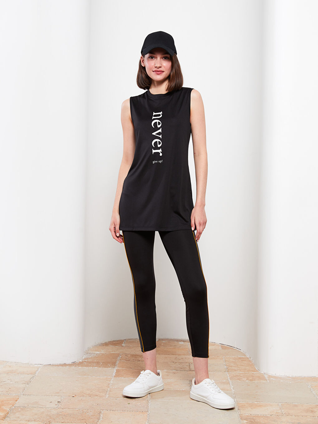 LCW Modest Women's Crew Neck Letter Printed Sleeveless Athlete -W27607Z8-RQL