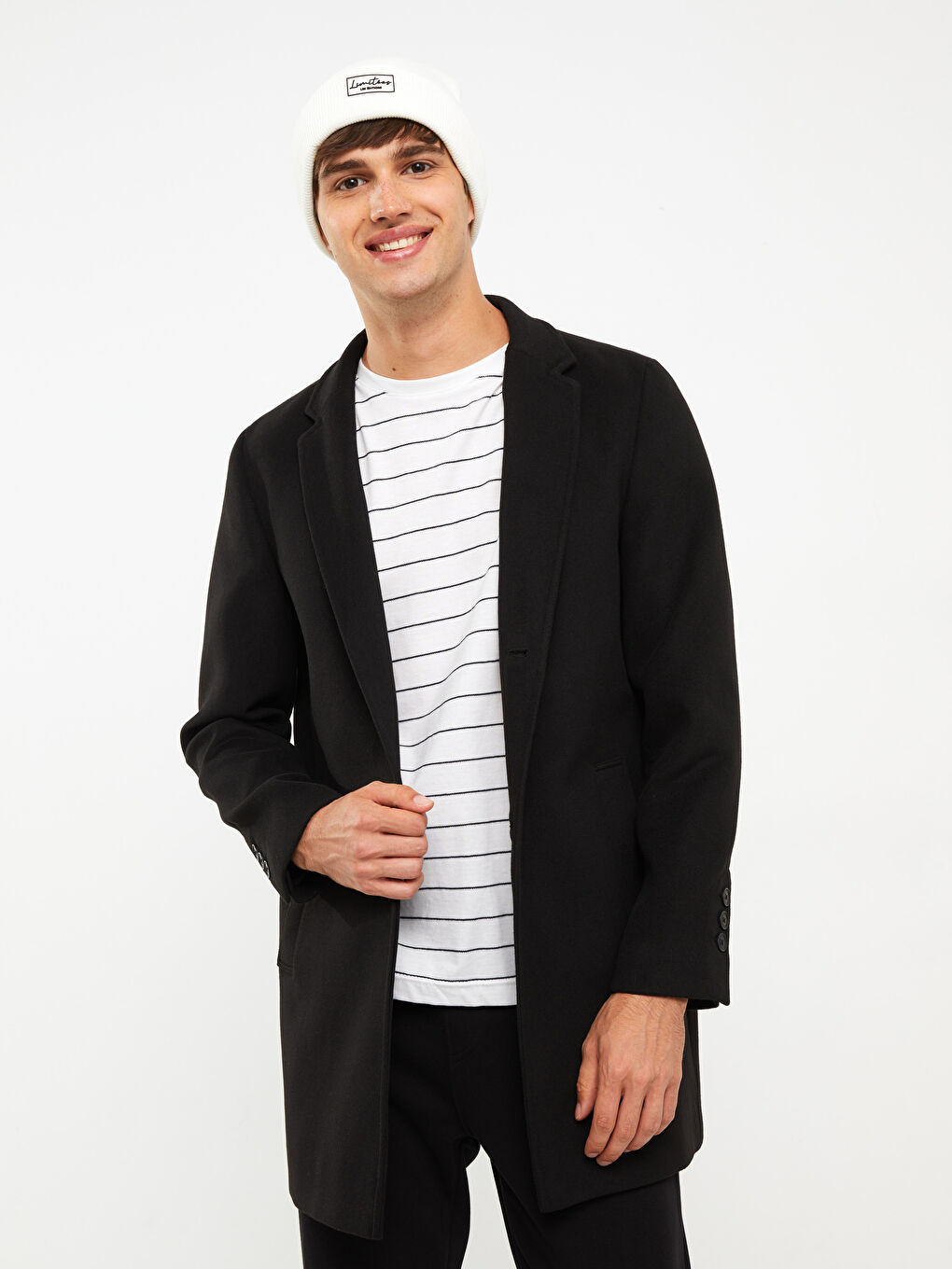 Siyah Standart Kalıp Dik Yaka Erkek Kaşe Kaban-1