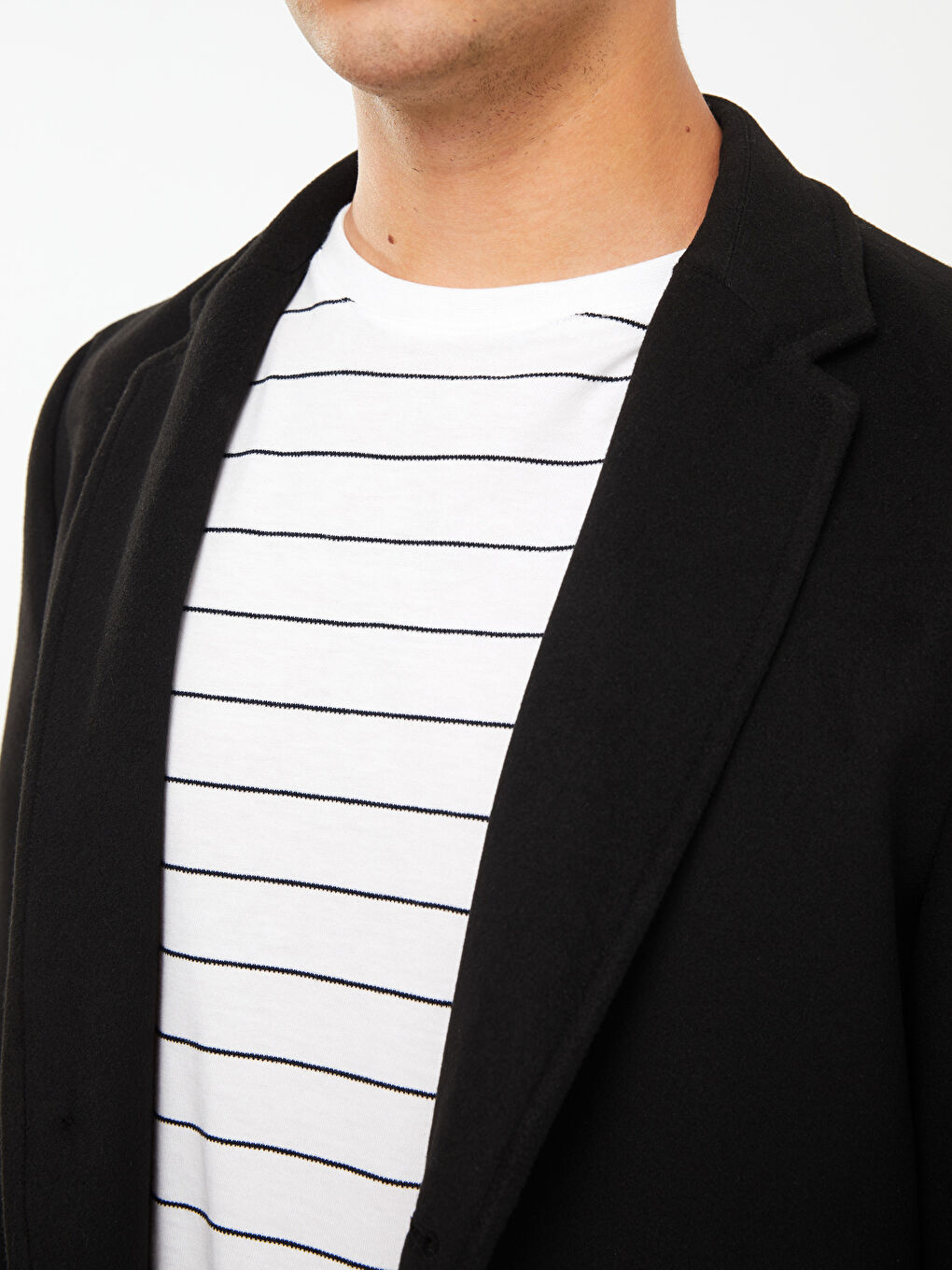 Siyah Standart Kalıp Dik Yaka Erkek Kaşe Kaban-2