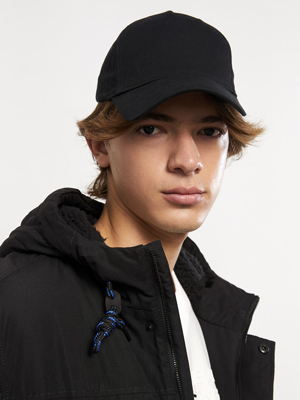 Siyah Standart Kalıp Kapüşonlu Erkek Parka-2