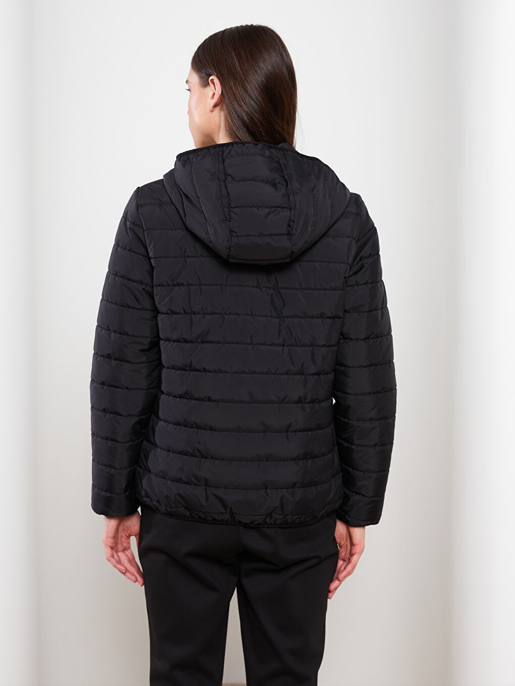 Siyah Kadın Kapüşonlu Düz Mont-6