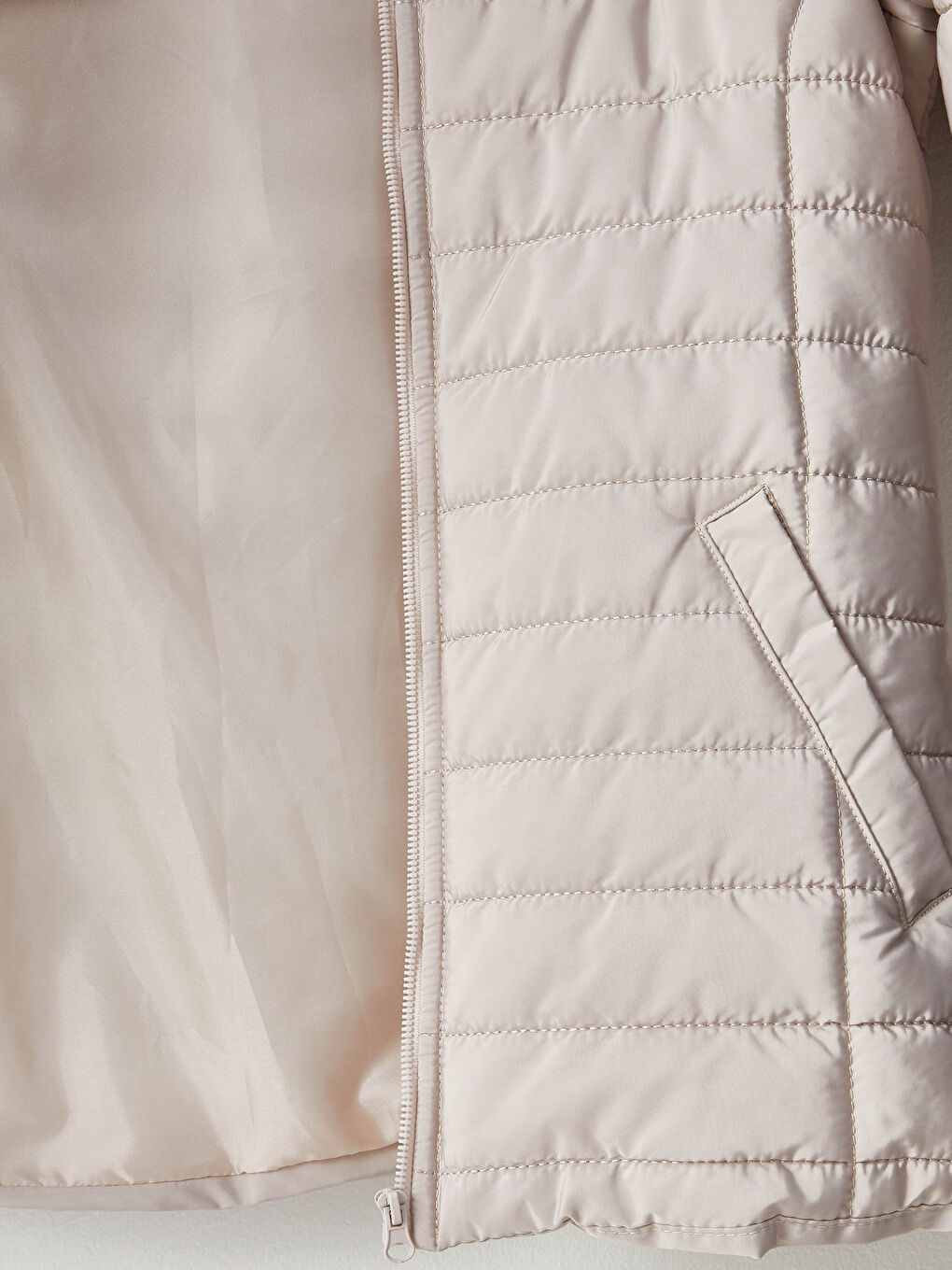 Bej Kadın Kapüşonlu Düz Mont-8