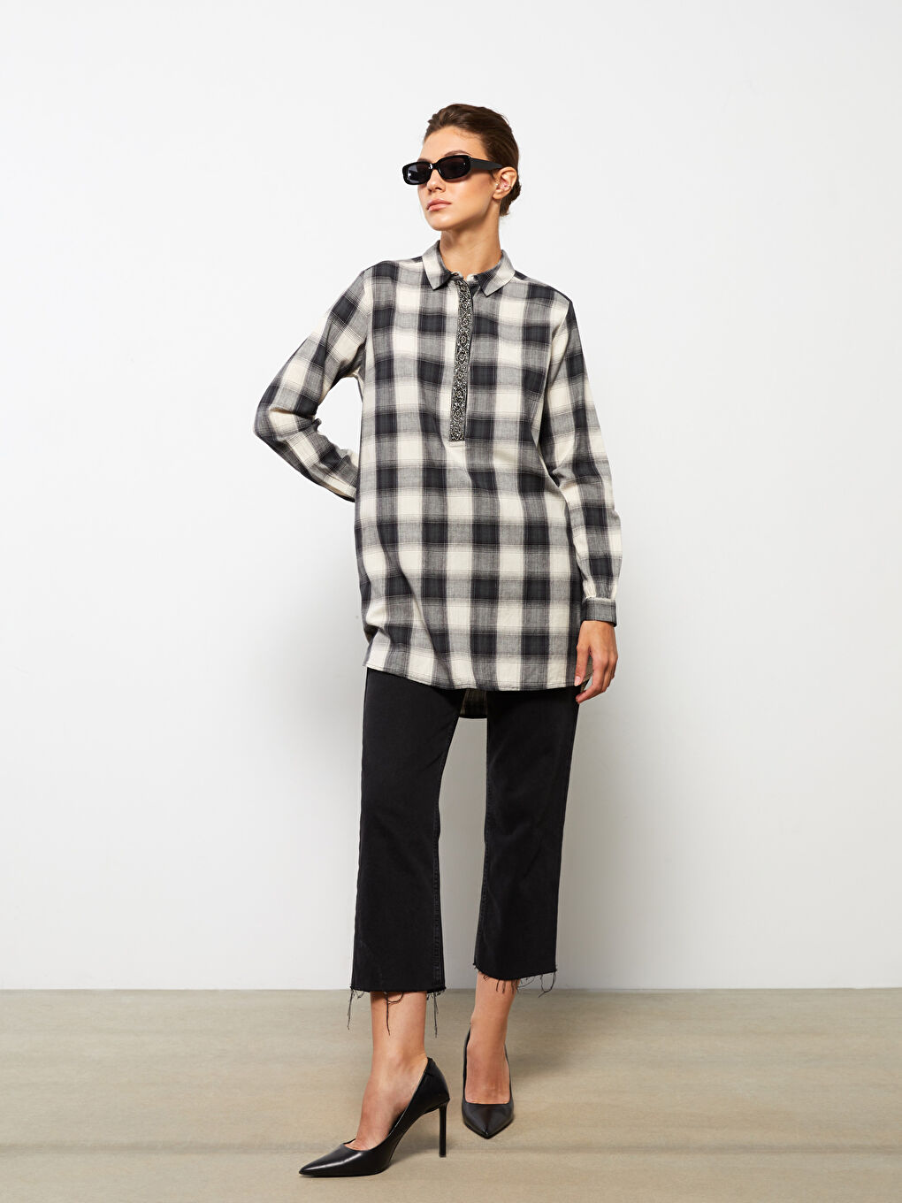 LCWAIKIKI Classic Plaid Long Sleeve Viscose Women's Shirt Tunic -W27728Z8-LN6