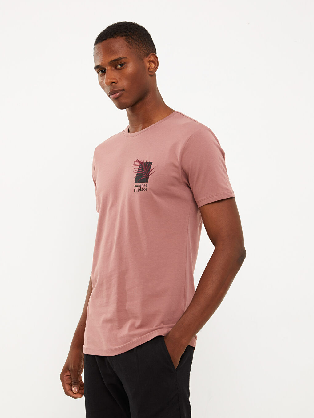 Pembe Bisiklet Yaka Kısa Kollu Baskılı Penye Erkek Tişört