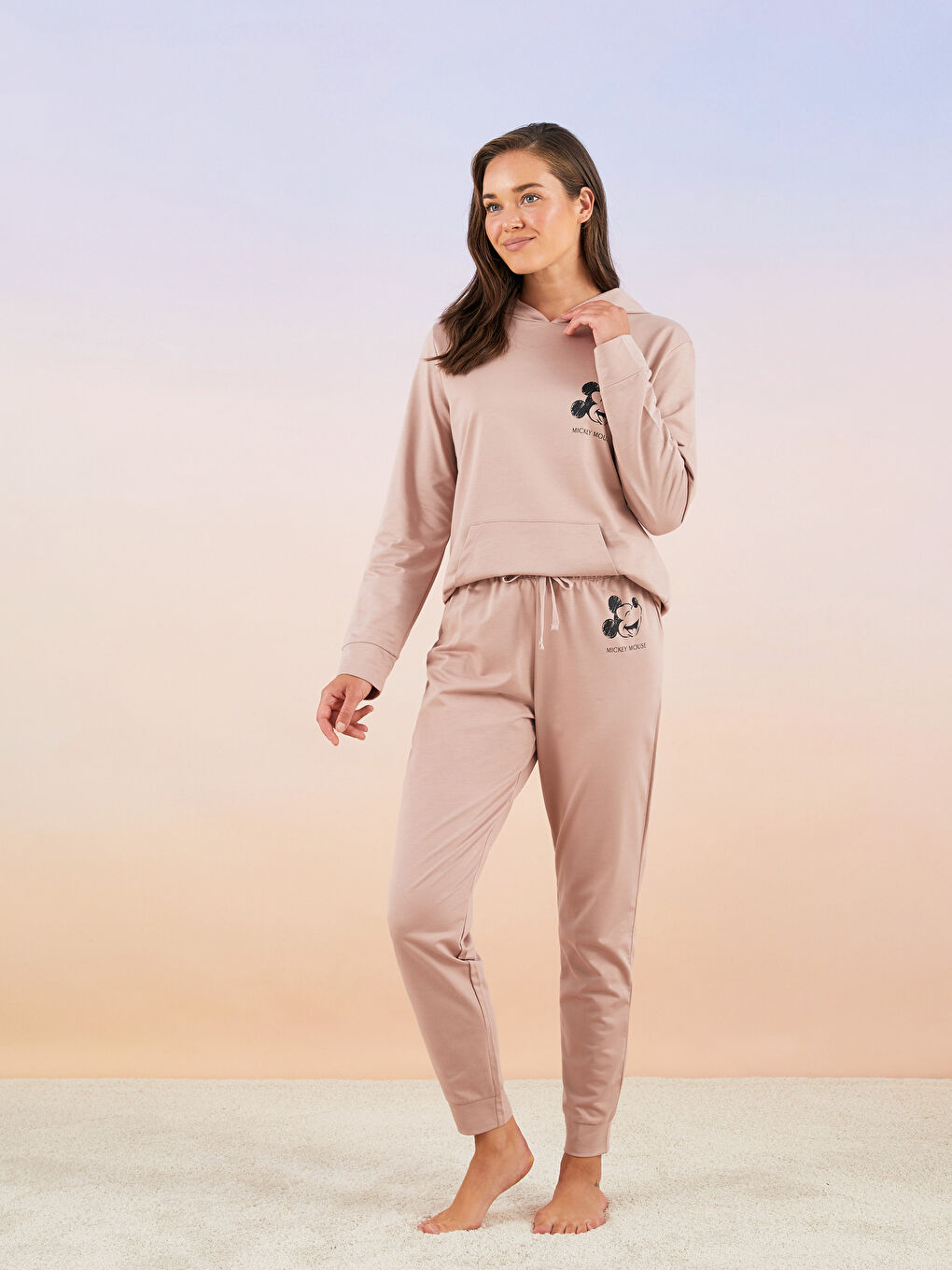 LC Waikiki قيعان البيجامات -W27820Z8-GDH