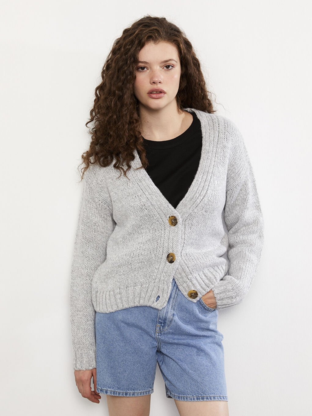 Gri V Yaka Kadın Triko Hırka-1