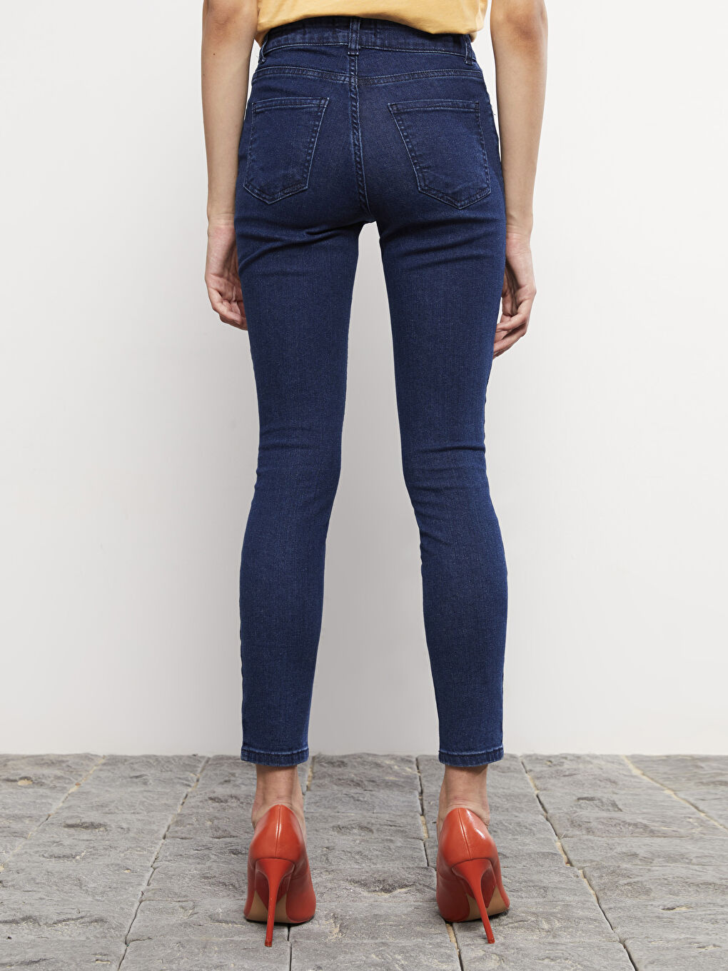 LCW ECO İndigo Slim Mom Düz Cep Detaylı Kadın Rodeo Jean Pantolon - 4