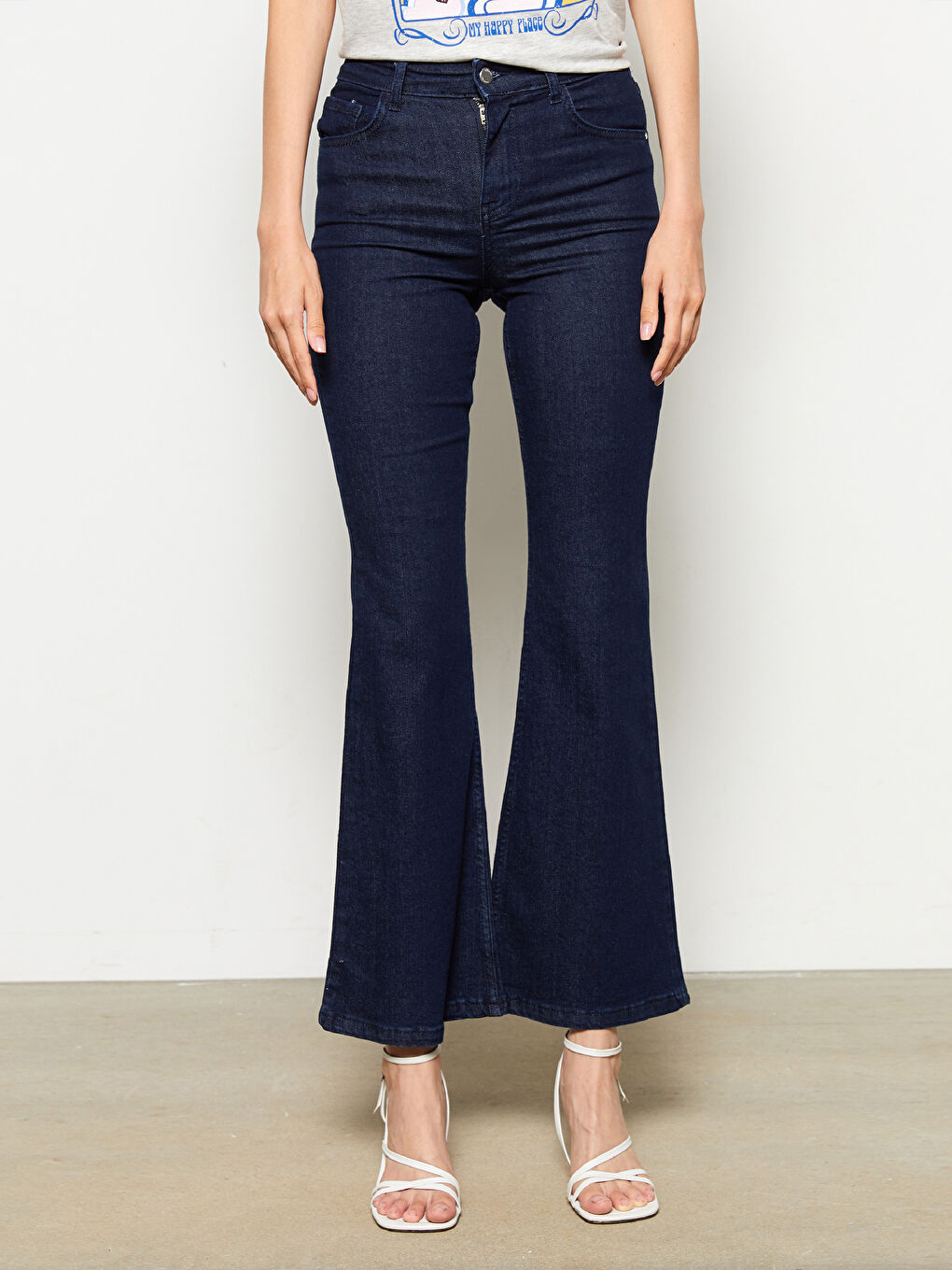 LCW ECO Mars Flare Regular Pocket Detailed Women's Denim Trousers -W27921Z8-309