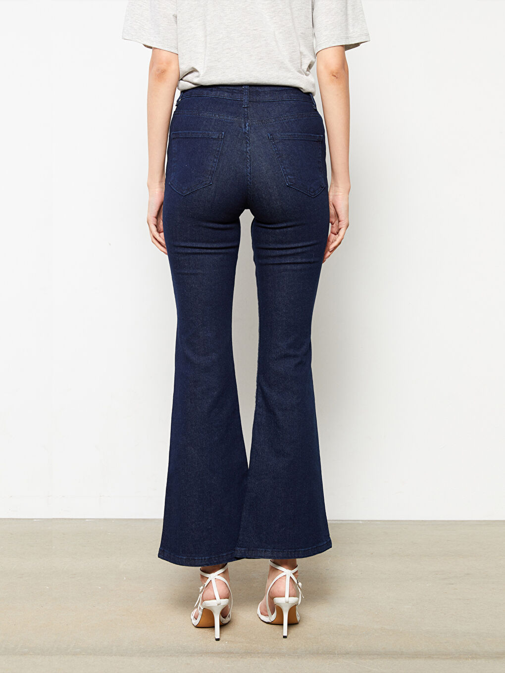 LCW ECO Mars Flare Regular Pocket Detailed Women's Denim Trousers -W27921Z8-309