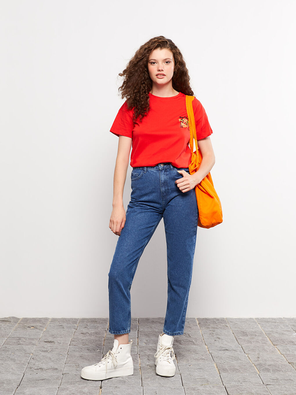 Kadın Yüksek Bel Mom Fit Düz Jean Pantolon