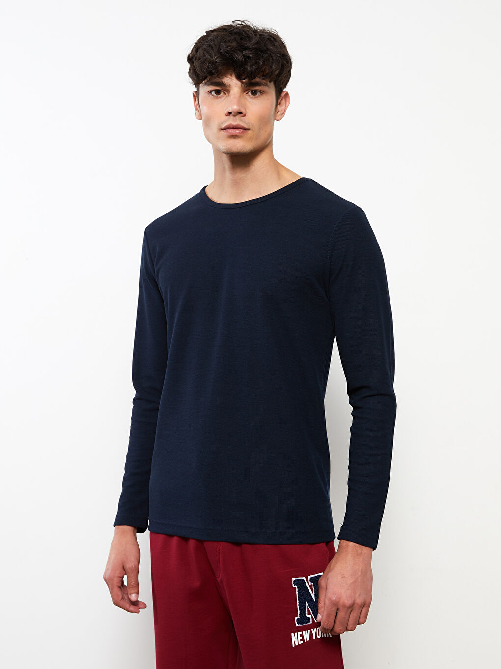 قميص بيجاما برقبة دائرية وكم طويل للرجال-1