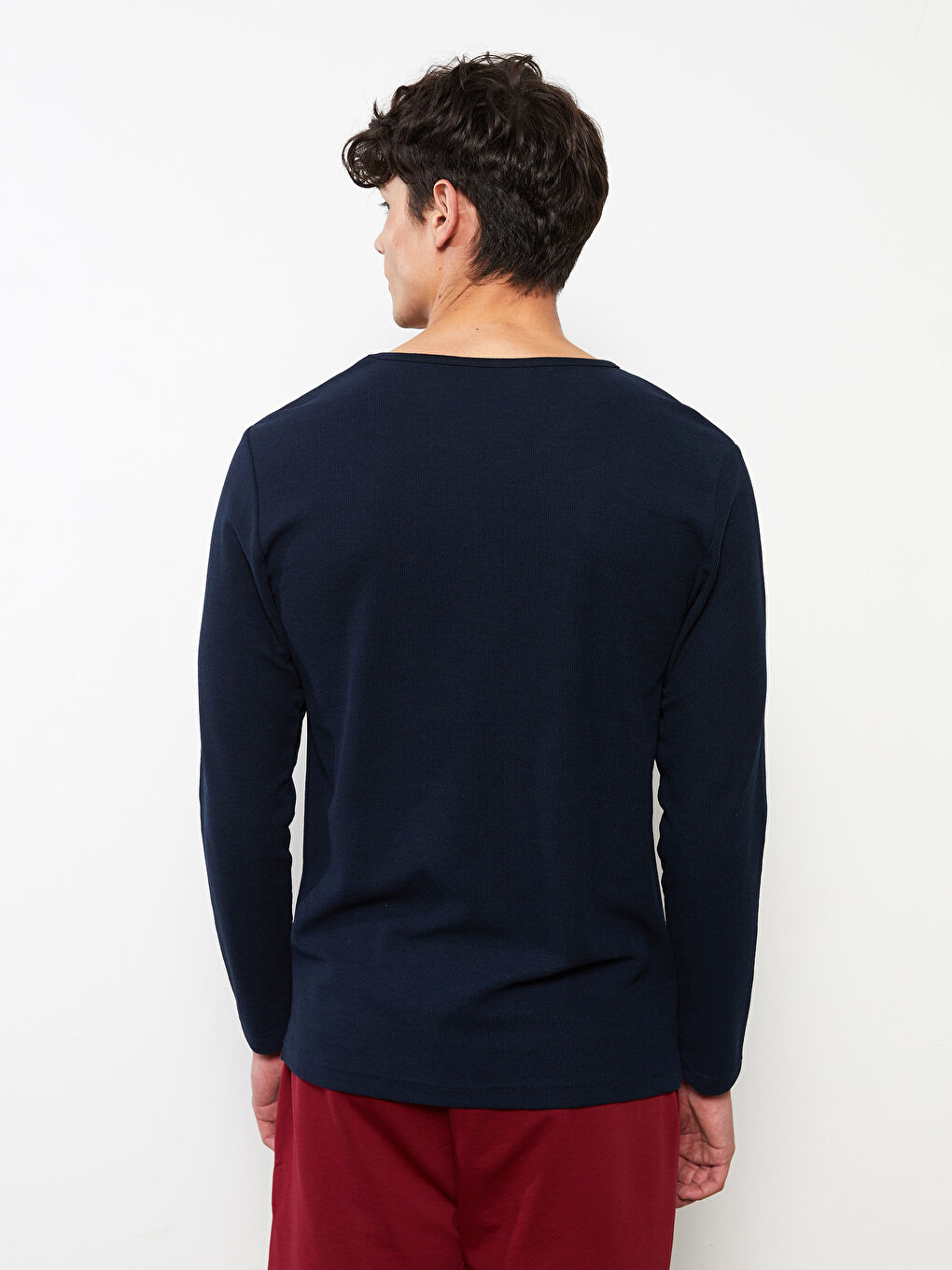 قميص بيجاما برقبة دائرية وكم طويل للرجال-4