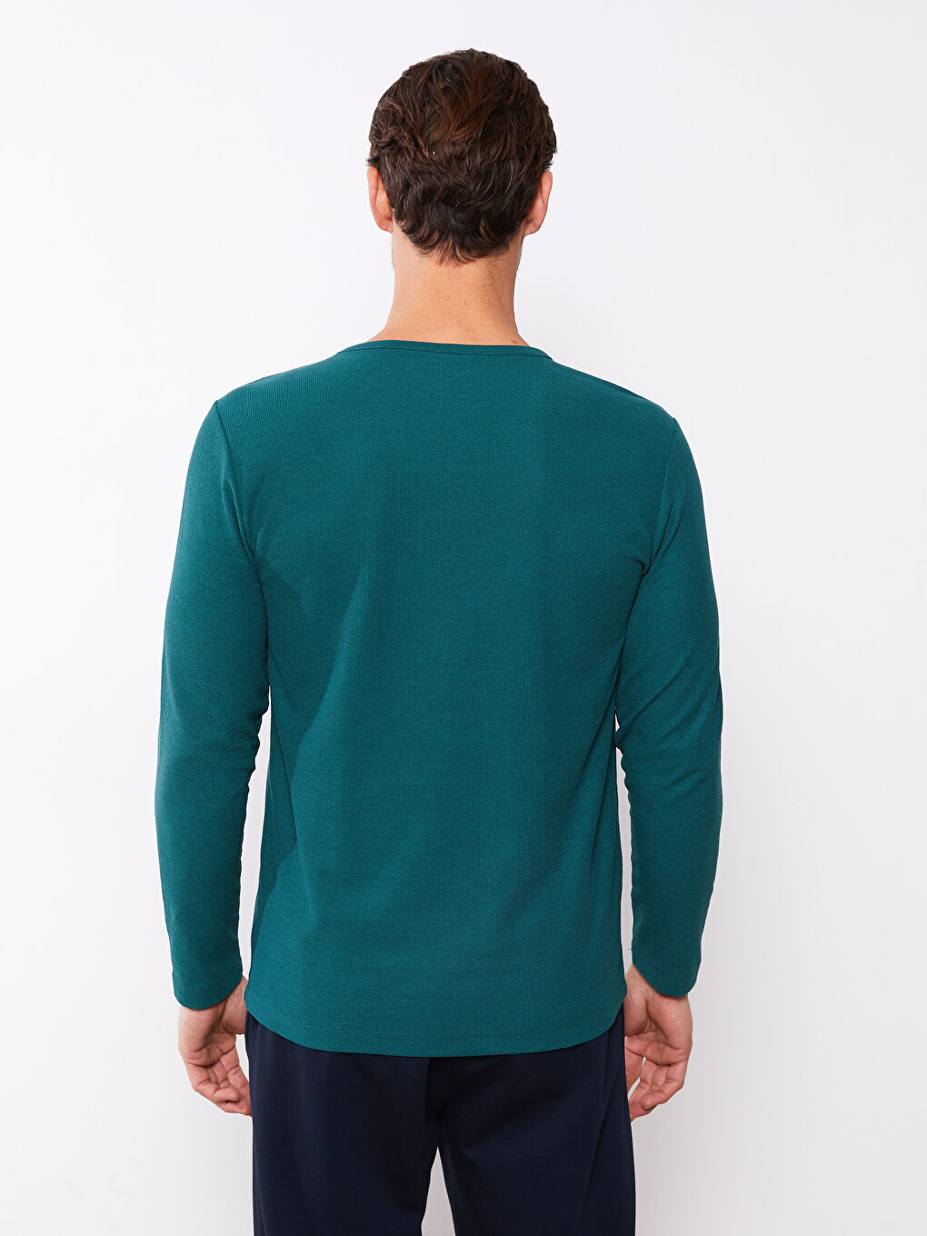 Ерлерге арналған ұзын жеңді дөңгелек жағалы пижаманың үсті-4