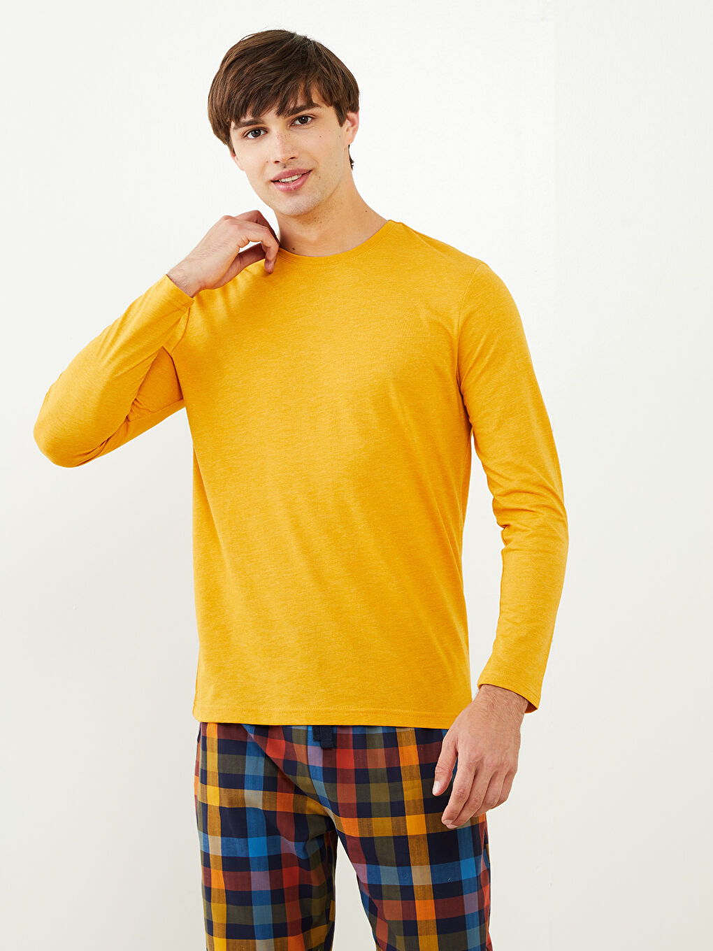LC WAIKIKI Regular Fit Men's Pyjama Set -W27936Z8-LND
