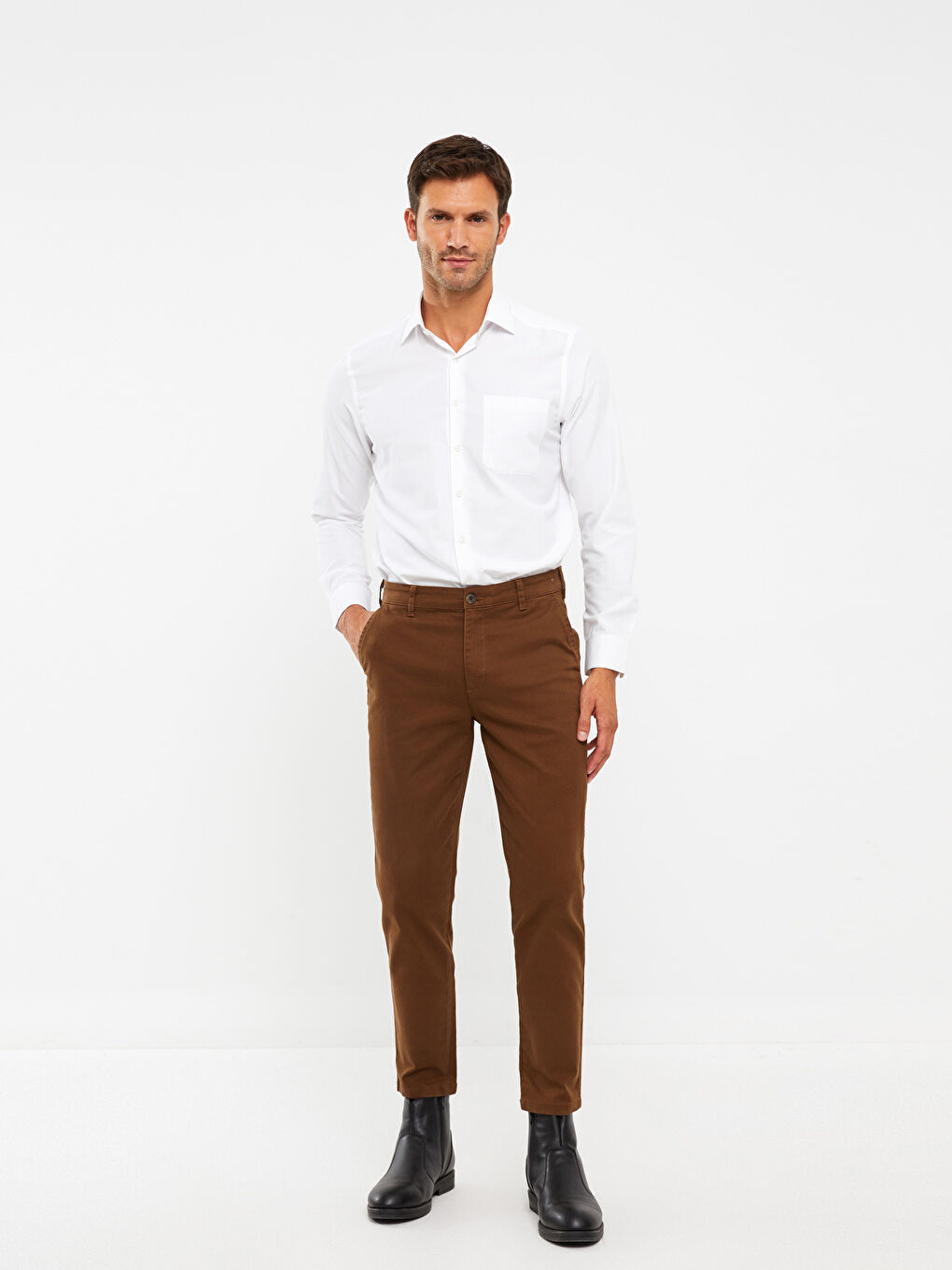 بنطلون تشينو جباردين ضيق تدريجياً للرجال