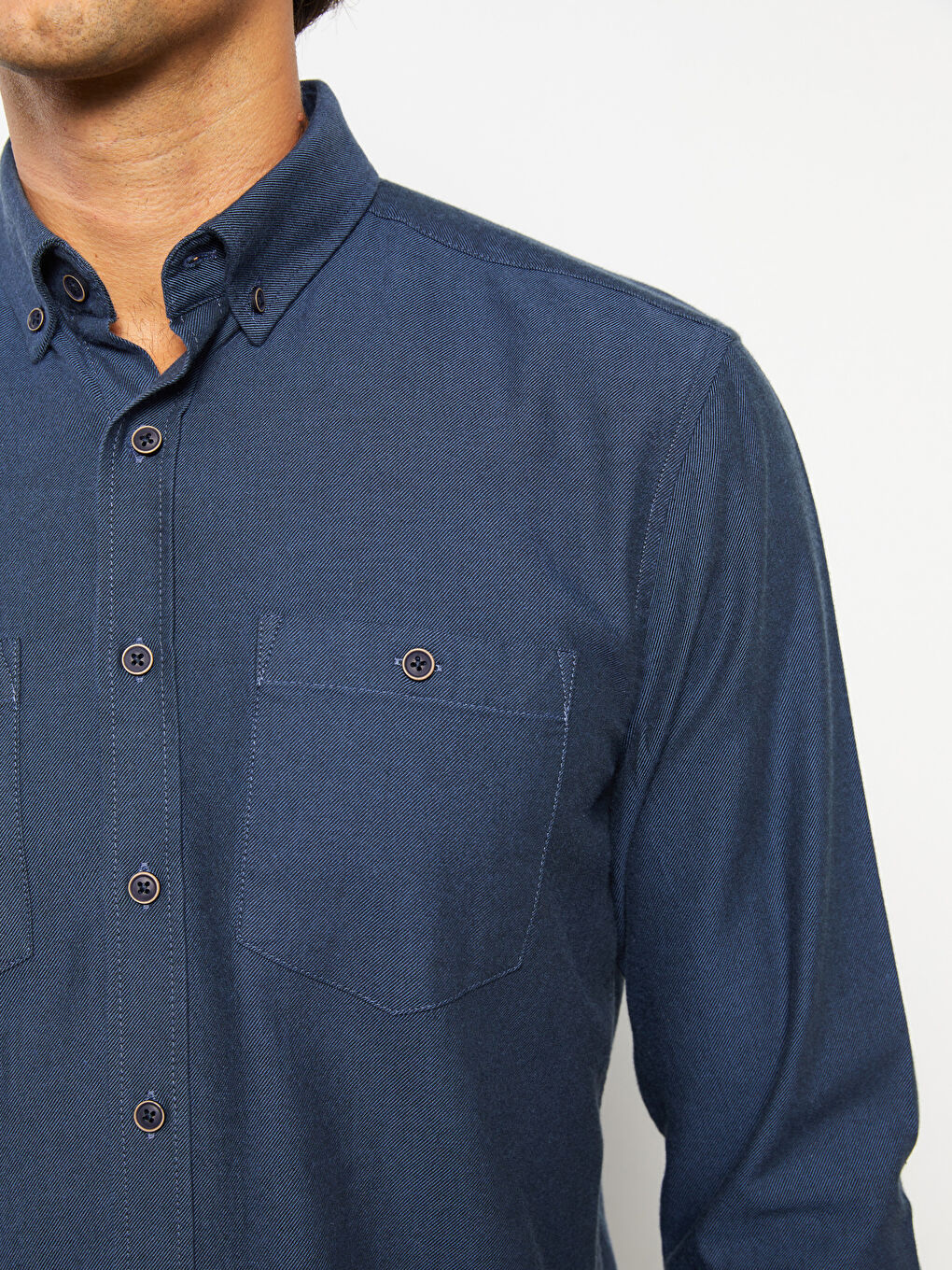 Ерлерге арналған ұзын жеңді стандартты пішімді саржа жейде-3