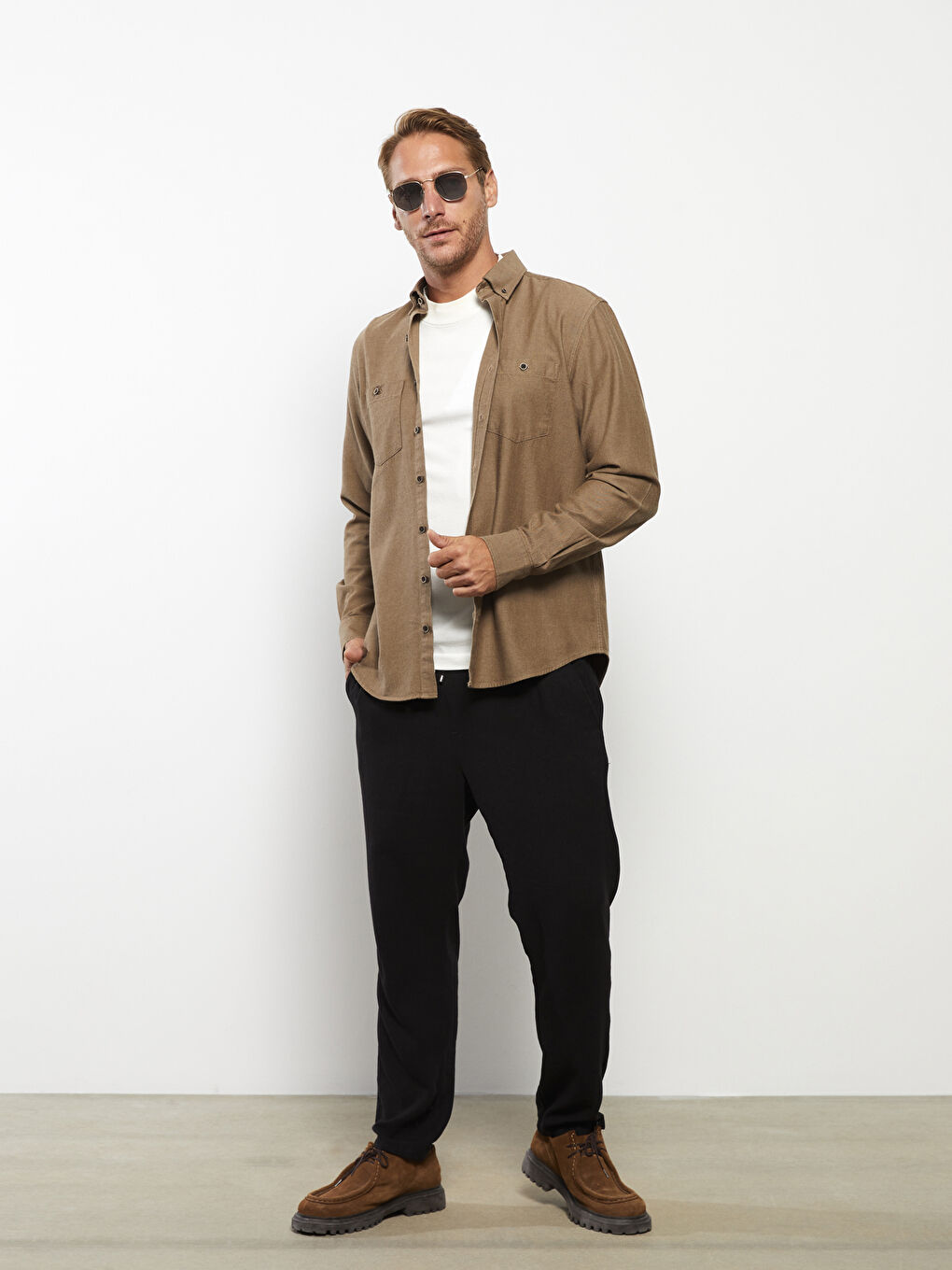 LCWAIKIKI Basic Regular Fit Langarm Gabardine Herrenhemd -W28059Z8-CT9