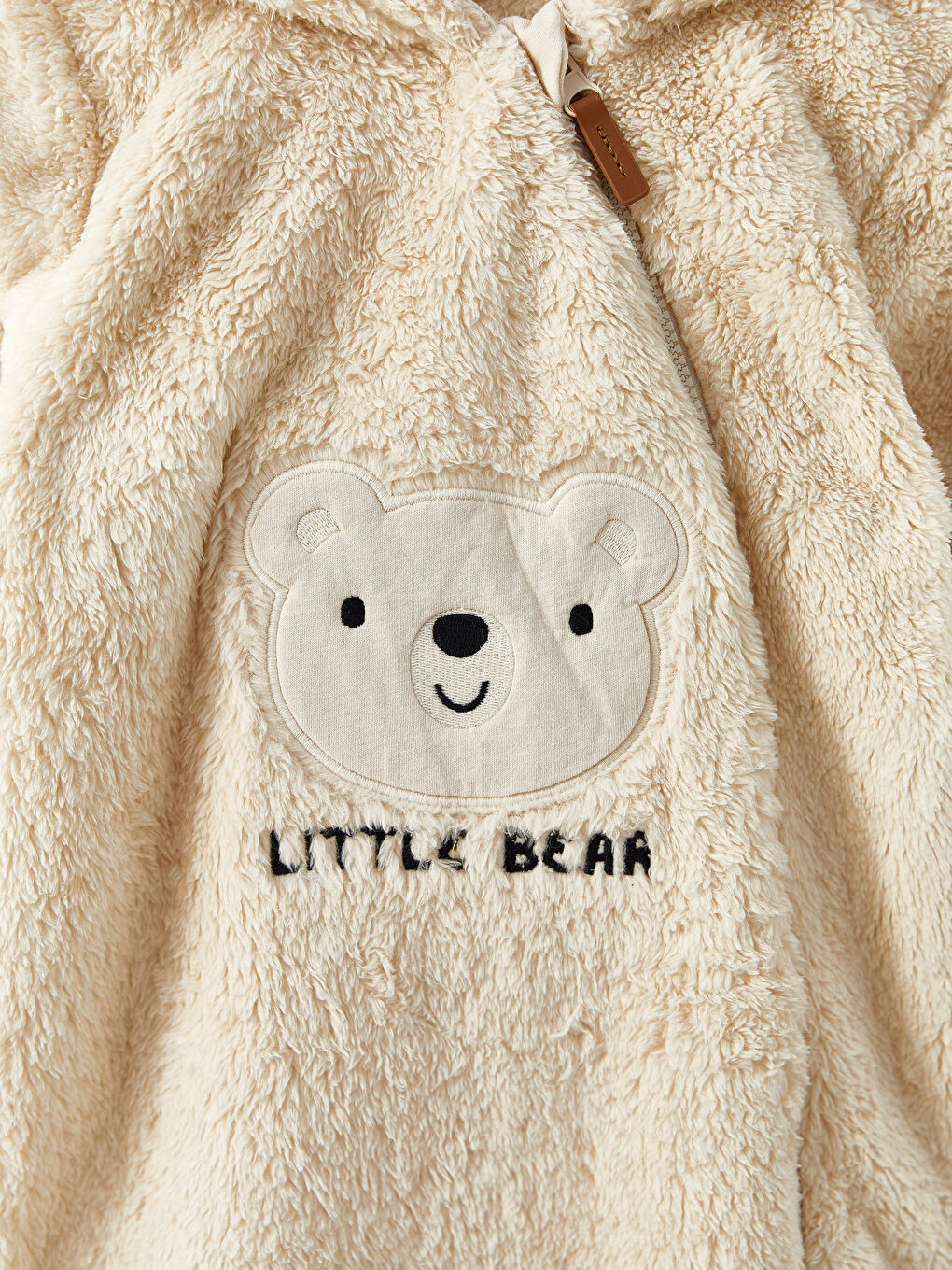 Kapüşonlu Nakış Detaylı Erkek Bebek Pelüş Tulum-2