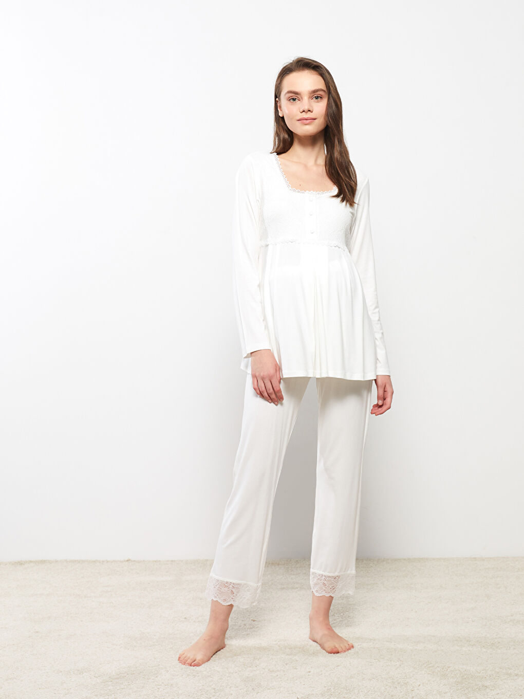 LCW DREAM Pyjama-Set für Schwangere mit Quadratischem Kragen, Stickerei und Langen Ärmeln -W28093Z8-FDU