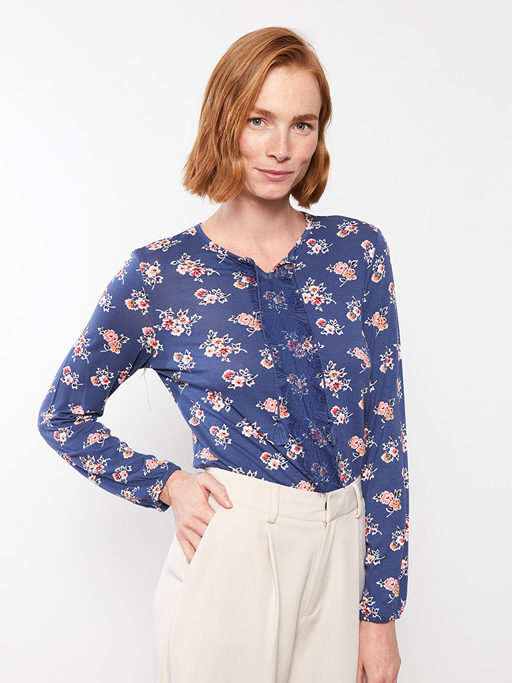 İndigo Bağlamalı Yaka Çiçekli Uzun Kollu Kadın Bluz-2
