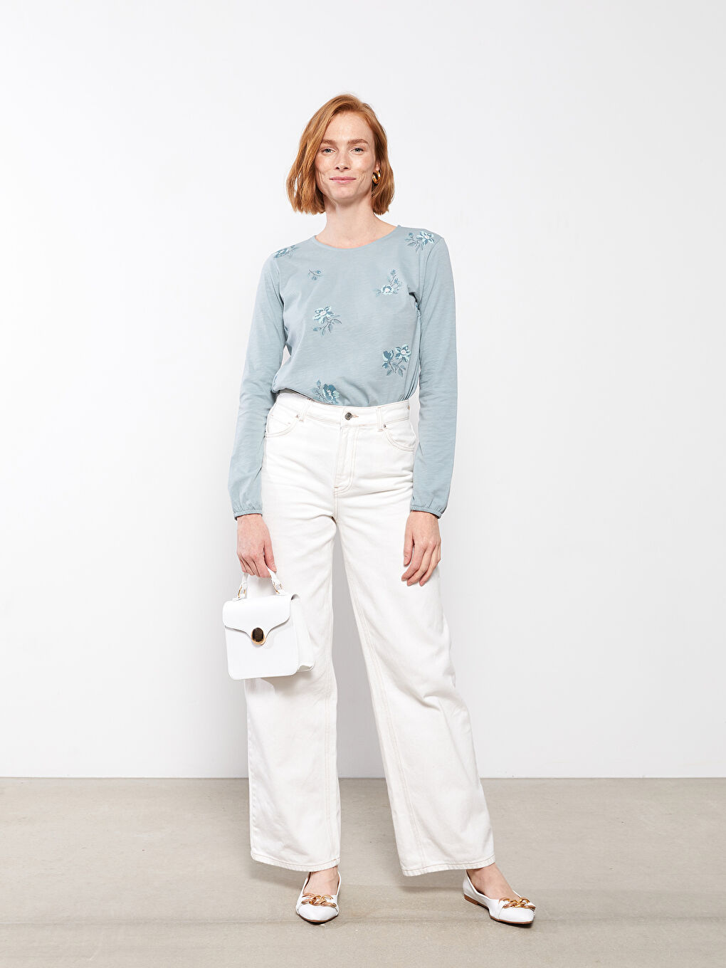 Mavi Bisiklet Yaka Nakışlı Uzun Kollu Pamuklu Kadın Tişört