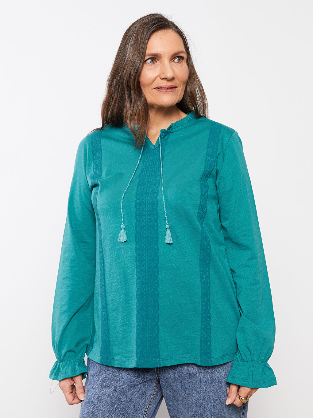 Turkuaz Fırfırlı Bağlamalı Yaka Nakışlı Uzun Kollu Pamuklu Kadın Bluz-2