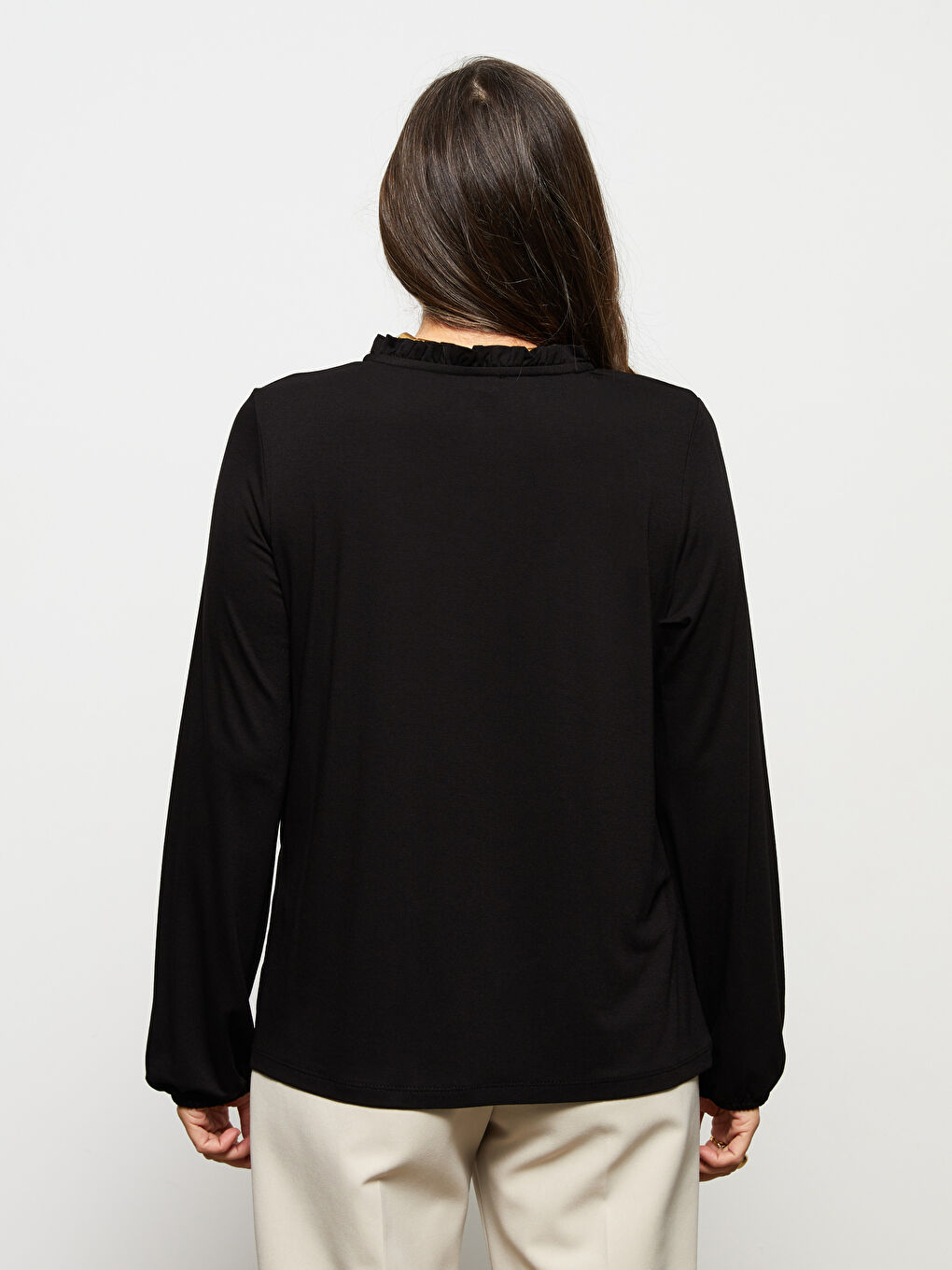 Siyah Fırfırlı Bağlamalı Yaka Düz Uzun Kollu Kadın Bluz-3