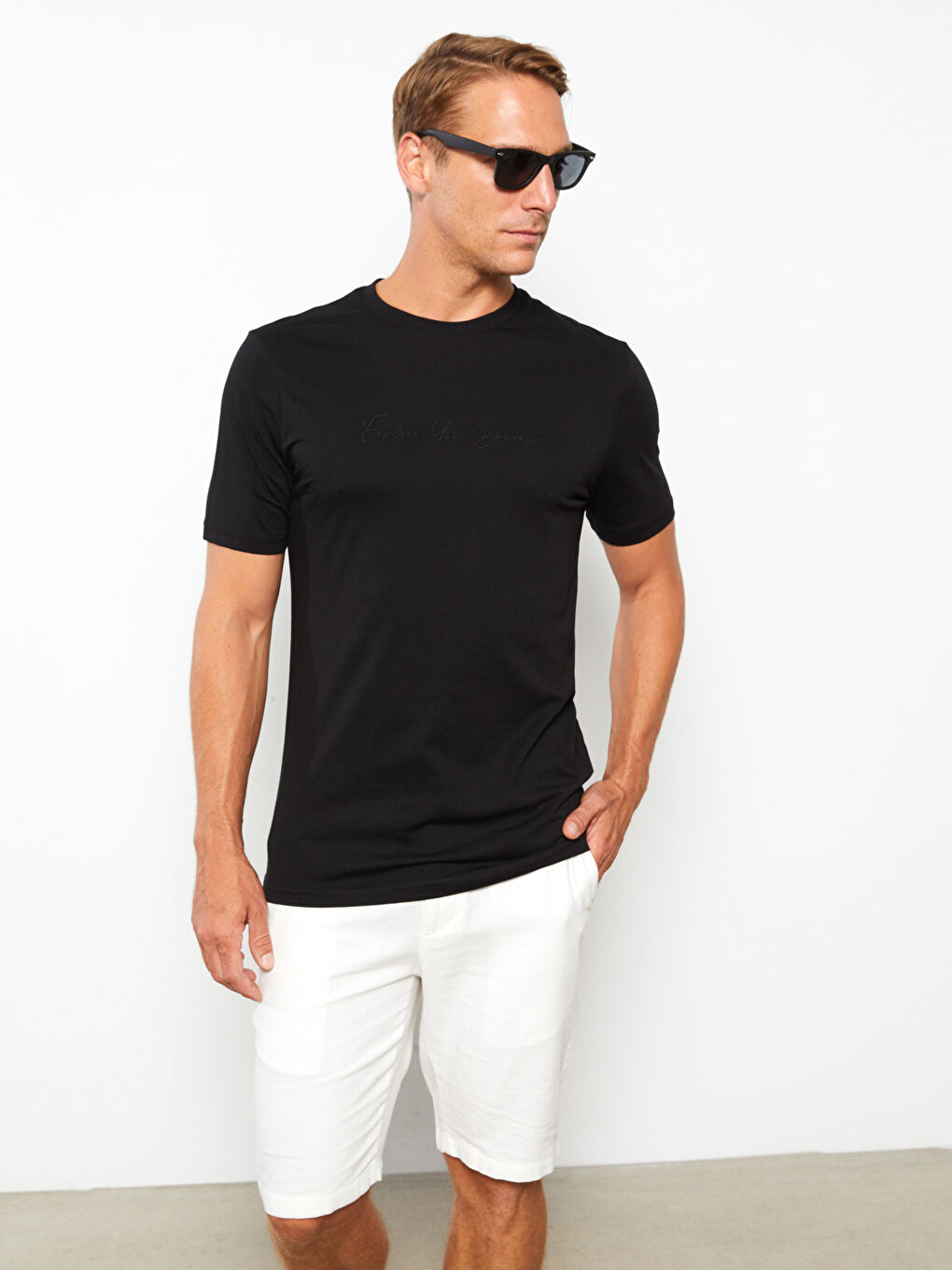 Siyah Bisiklet Yaka Kısa Kollu Basic Penye Erkek Tişört-2