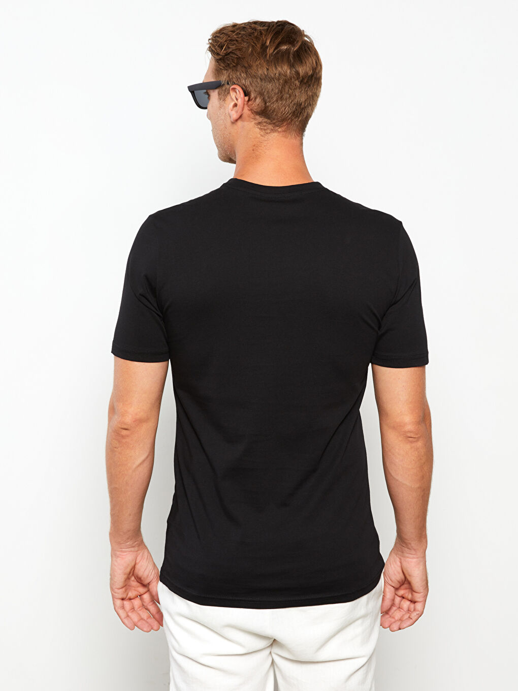 Siyah Bisiklet Yaka Kısa Kollu Basic Penye Erkek Tişört-4