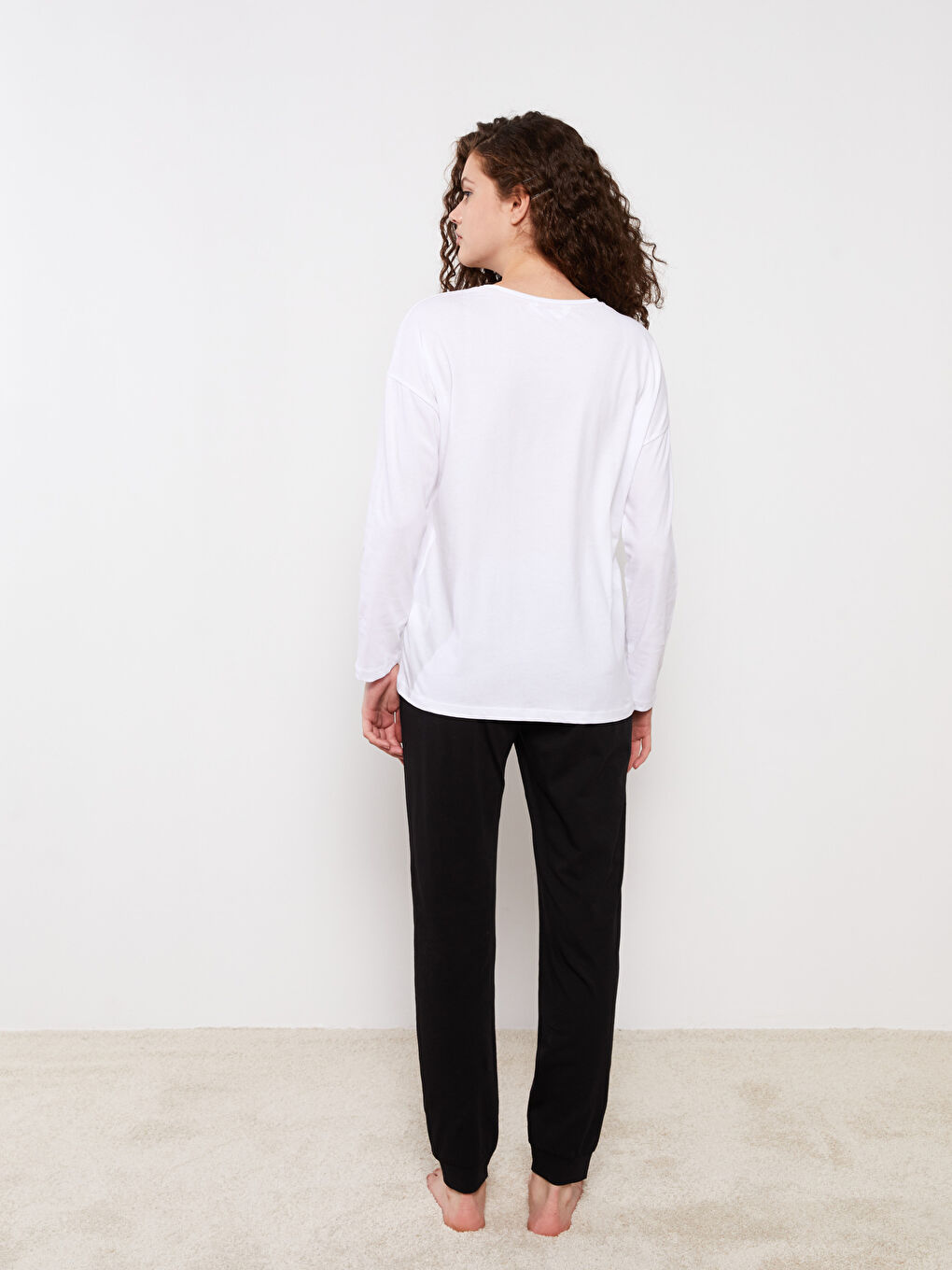 LCW Young Bisiklet Yaka Baskılı Uzun Kollu Kadın Pijama Takımı -W28141Z8-CVL