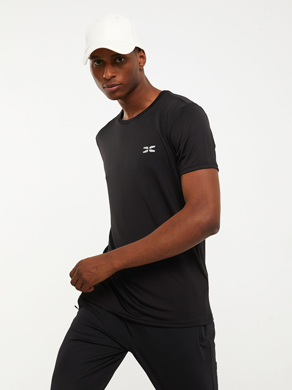 تيشيرت رياضي كم قصير بياقة دائرية للرجال-2