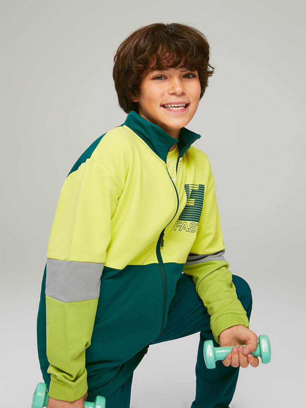 LCW Kids Yeşil Dik Yaka Renk Bloklu Uzun Kollu Erkek Çocuk Fermuarlı Sweatshirt
