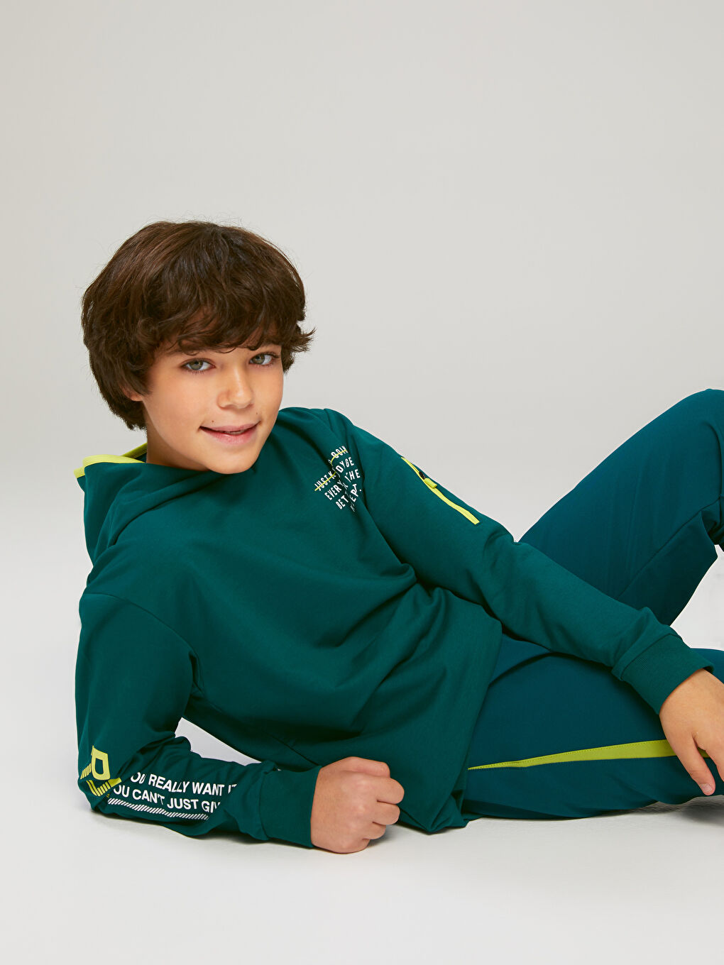 Hooded Printed Long Sleeve Boys' Sweatshirt-1